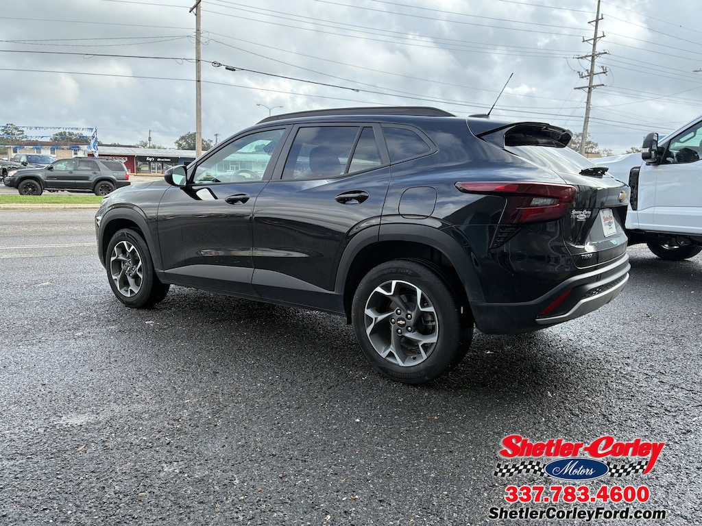 Used 2025 Chevrolet Trax FWD LT FWD LT