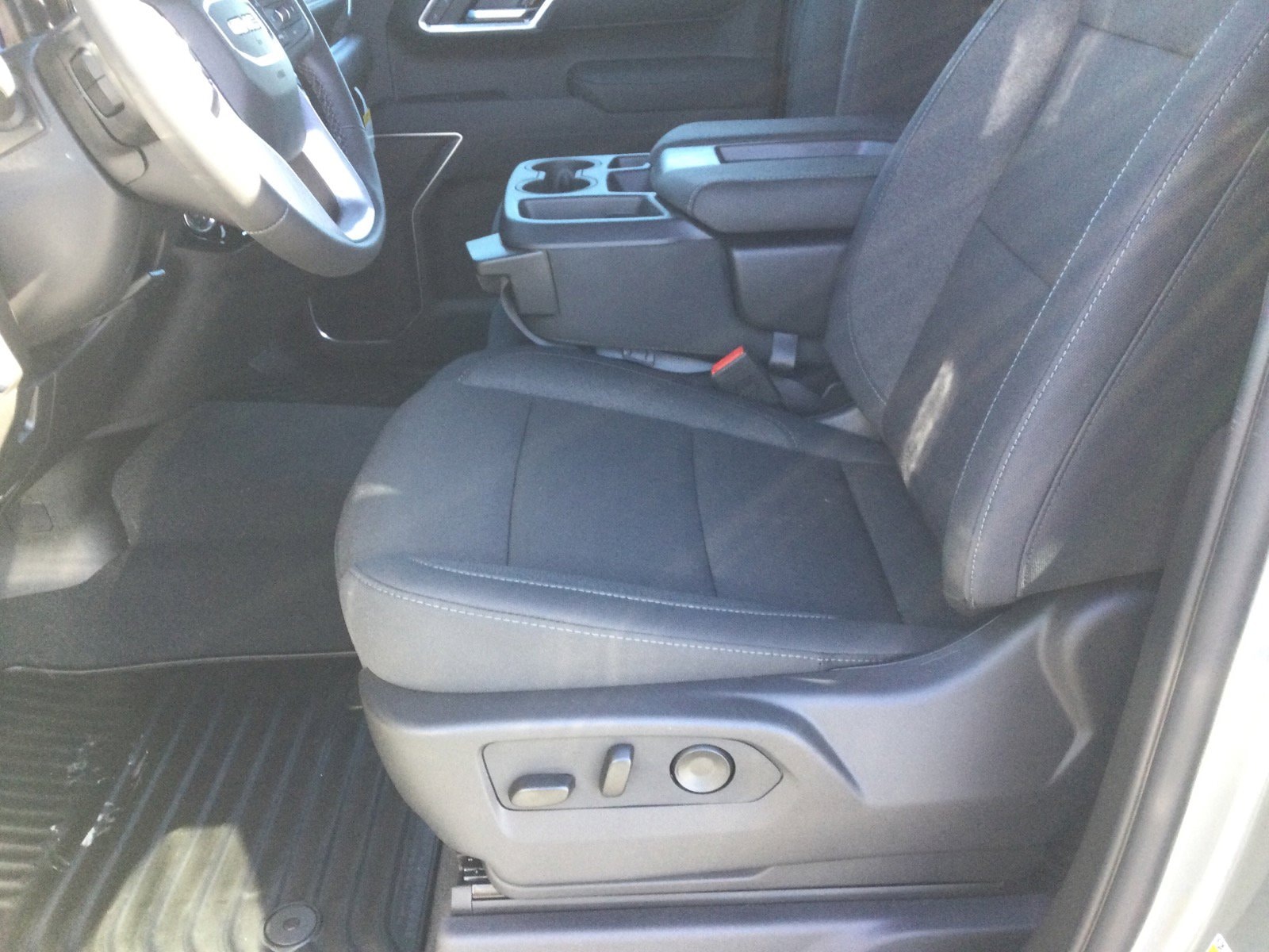 2026 GMC Sierra 1500 SLE - Photo 15