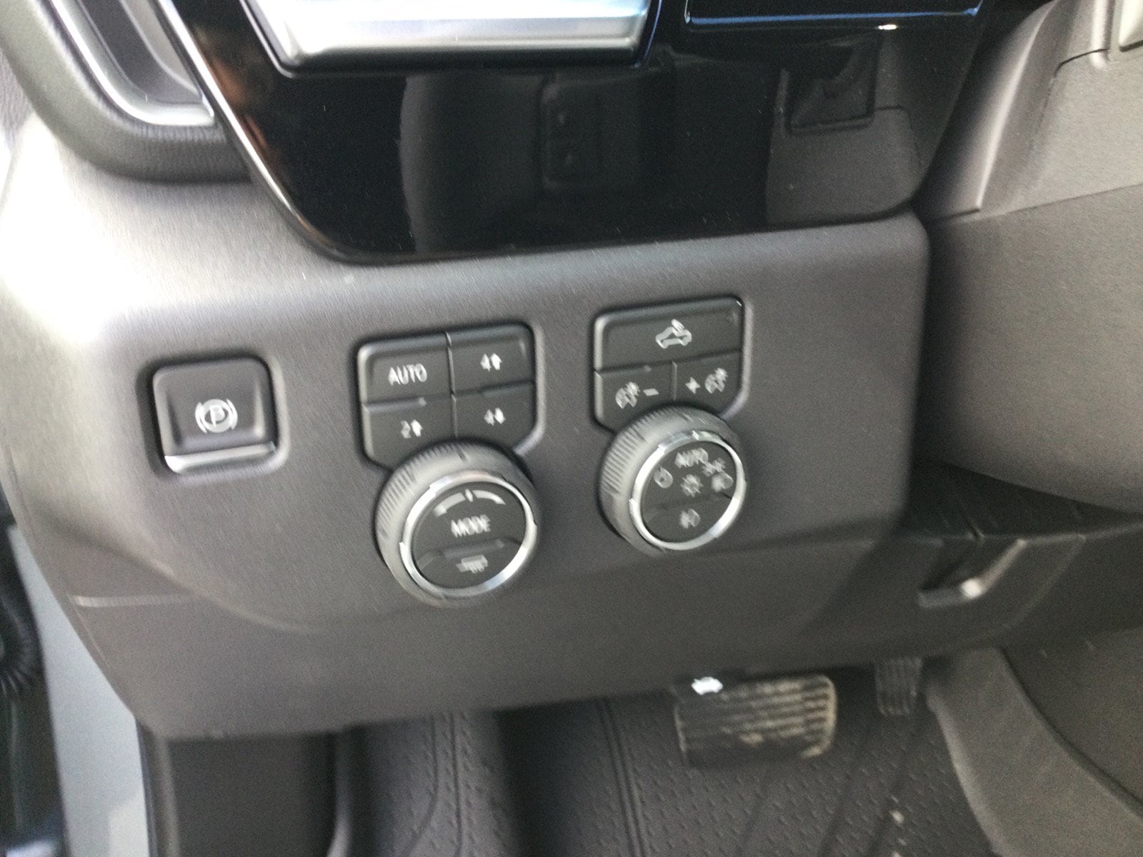 2026 Chevrolet Silverado 1500 RST - Photo 17