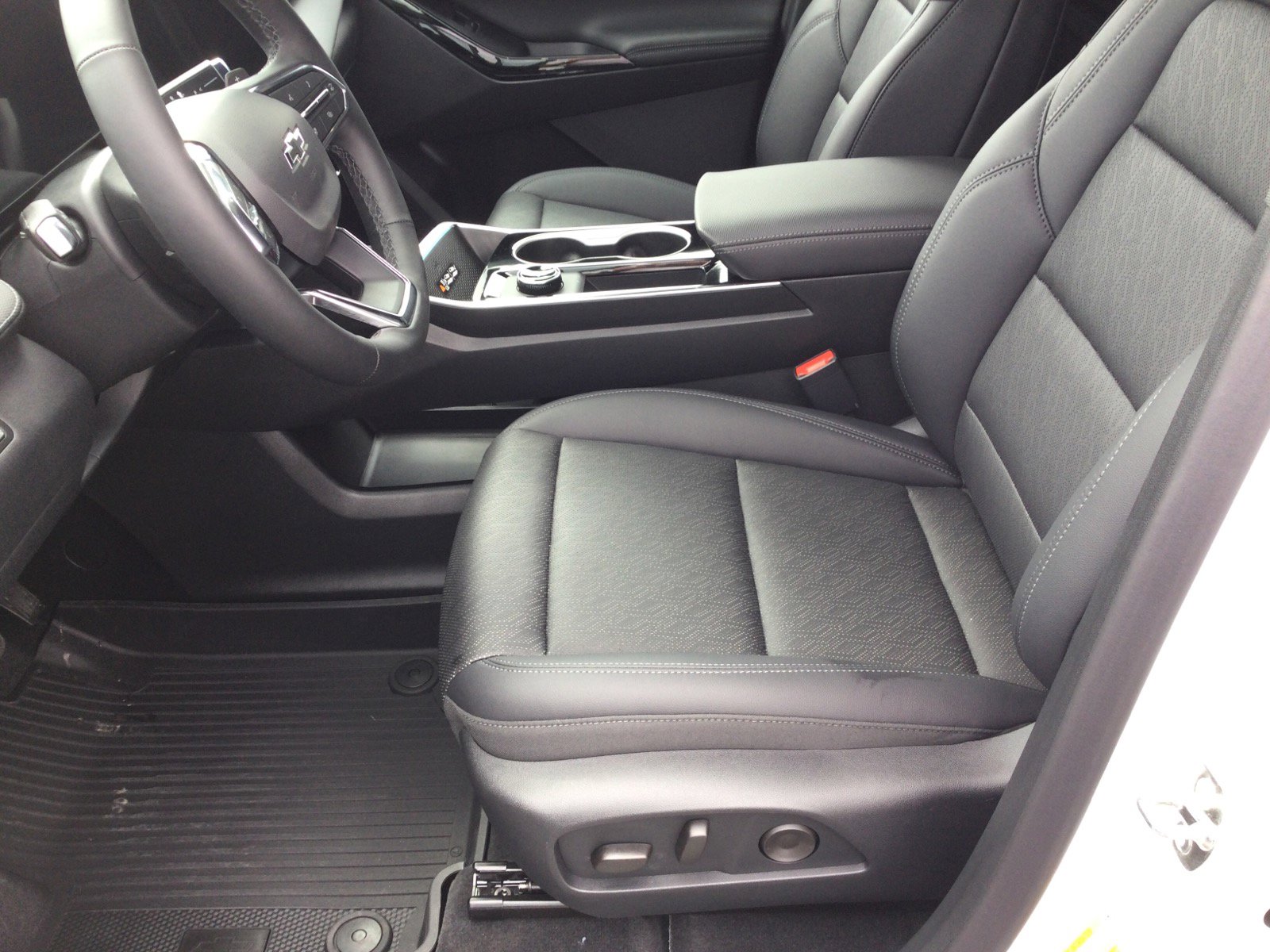 2026 Chevrolet Equinox LT - Photo 15