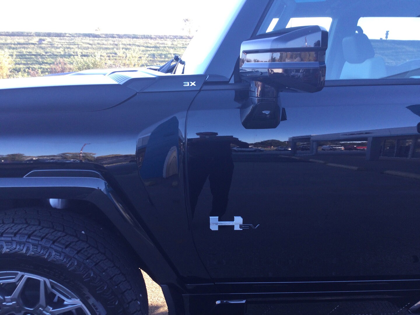 2025 Gmc Hummer EV photo 2