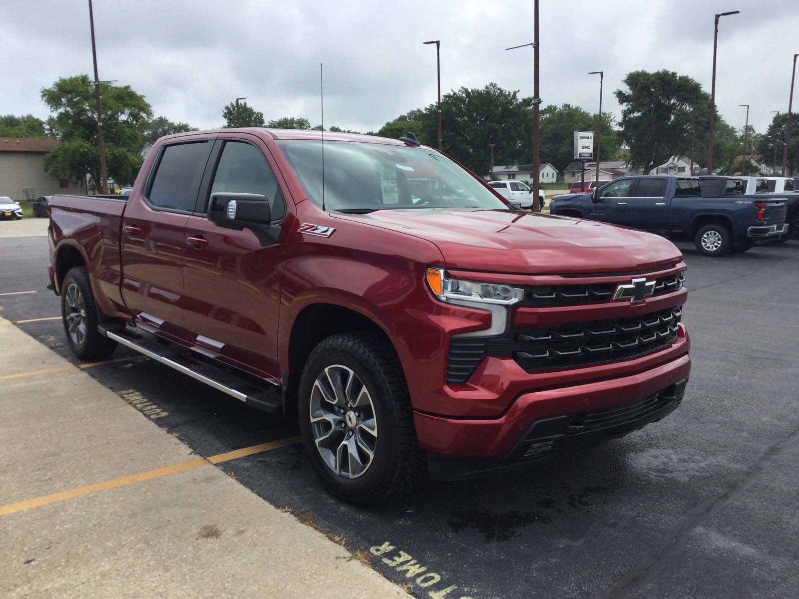 2025 Chevrolet Silverado 1500 RST photo 4