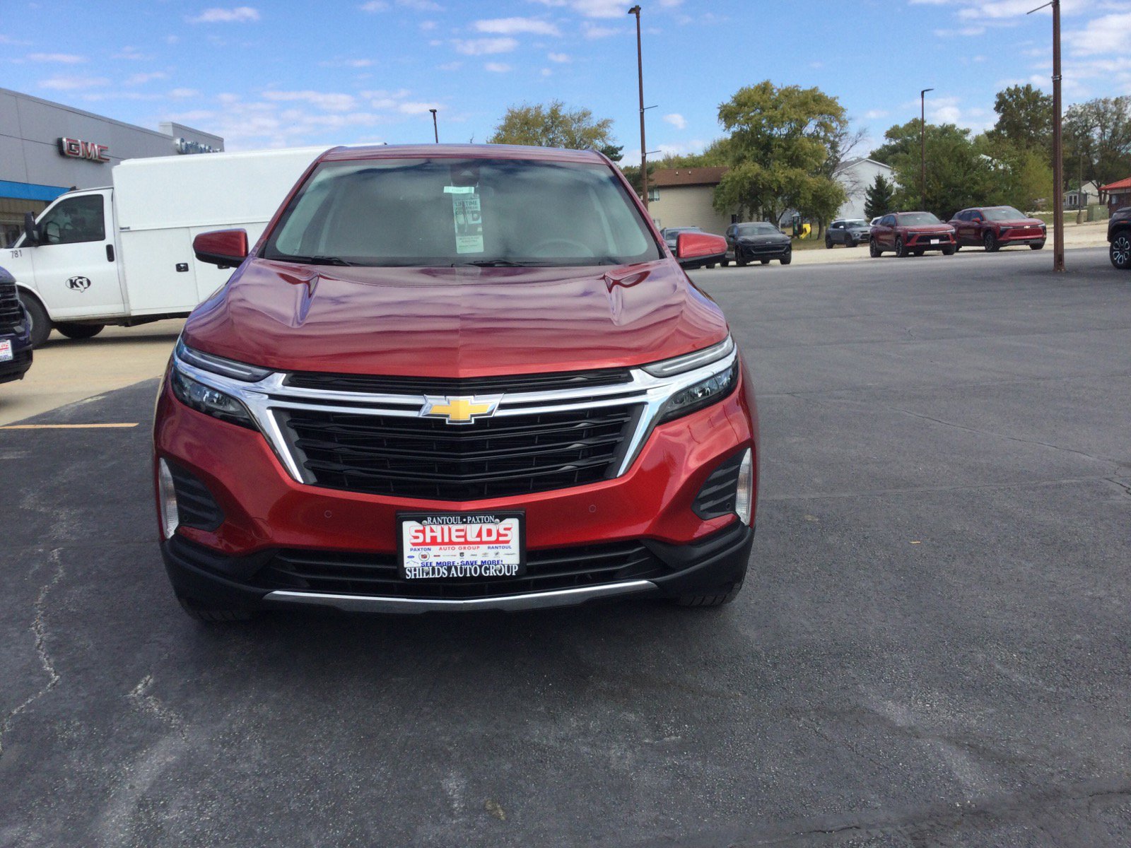 2024 Chevrolet Equinox photo 2