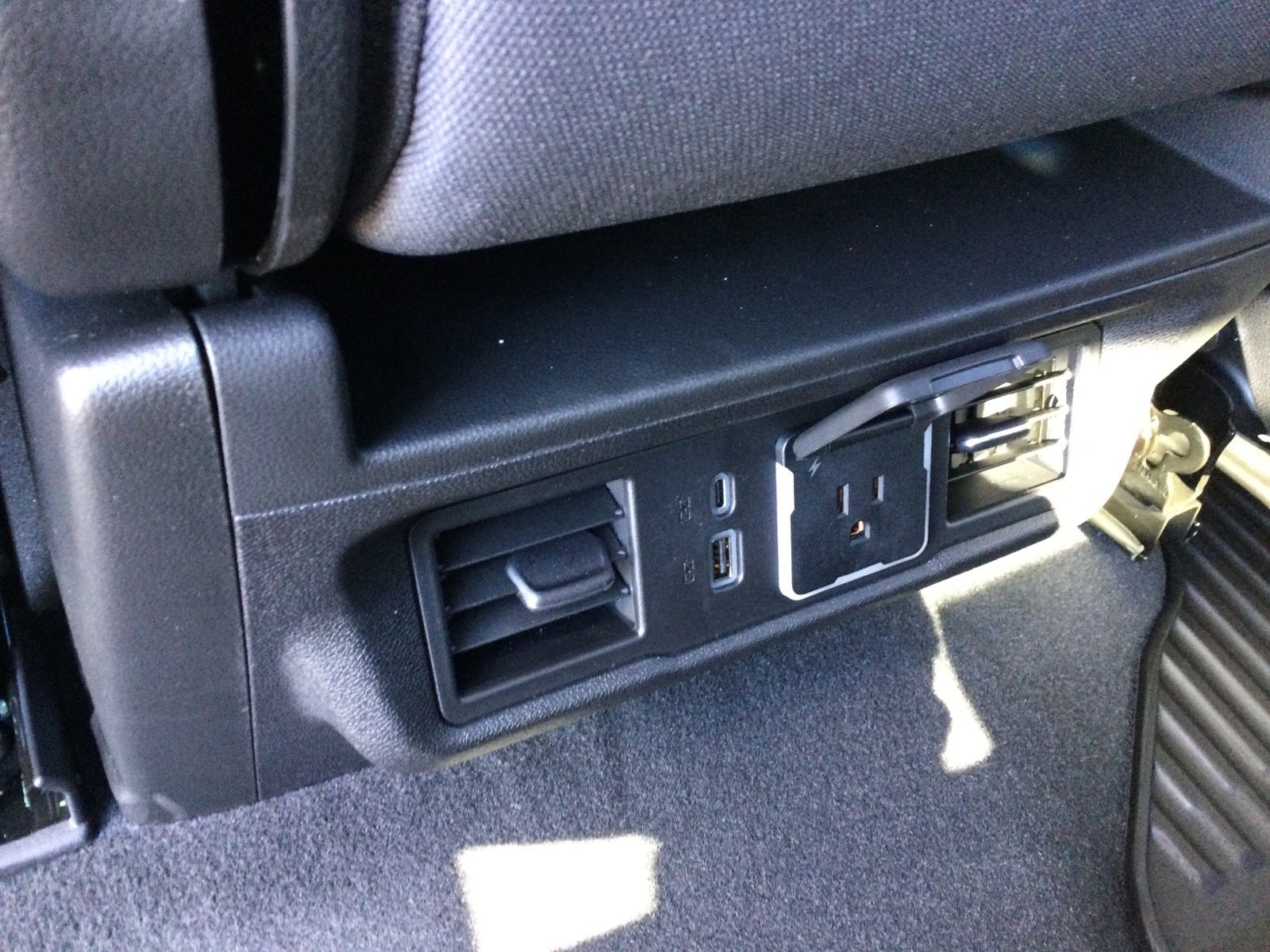 2026 GMC Sierra 1500 SLE - Photo 13