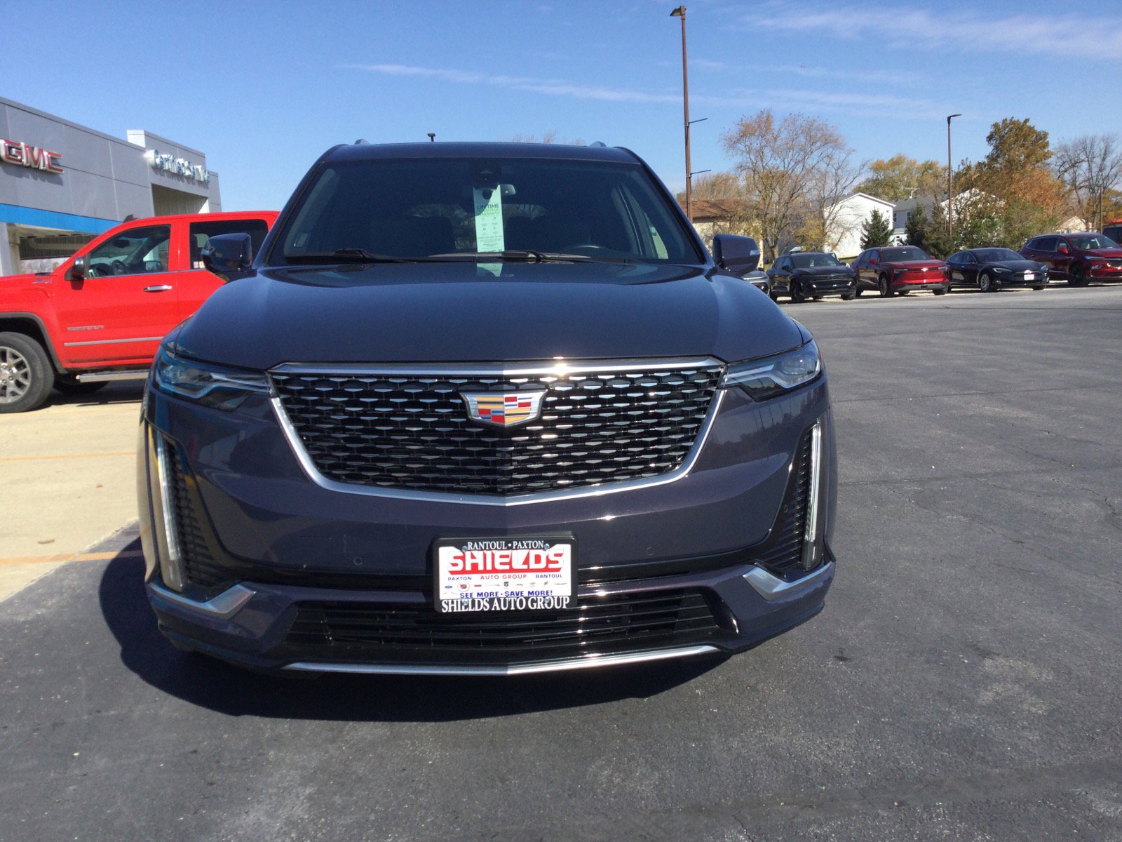 2025 Cadillac XT6 Premium Luxury photo 3