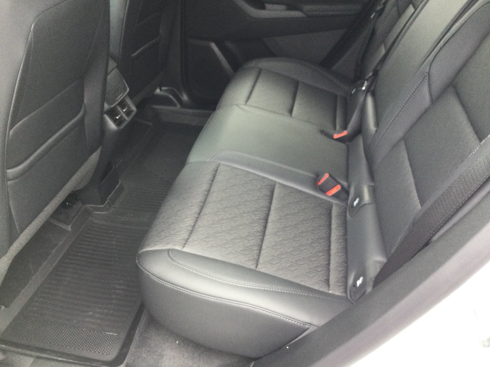 2026 Chevrolet Equinox LT - Photo 12