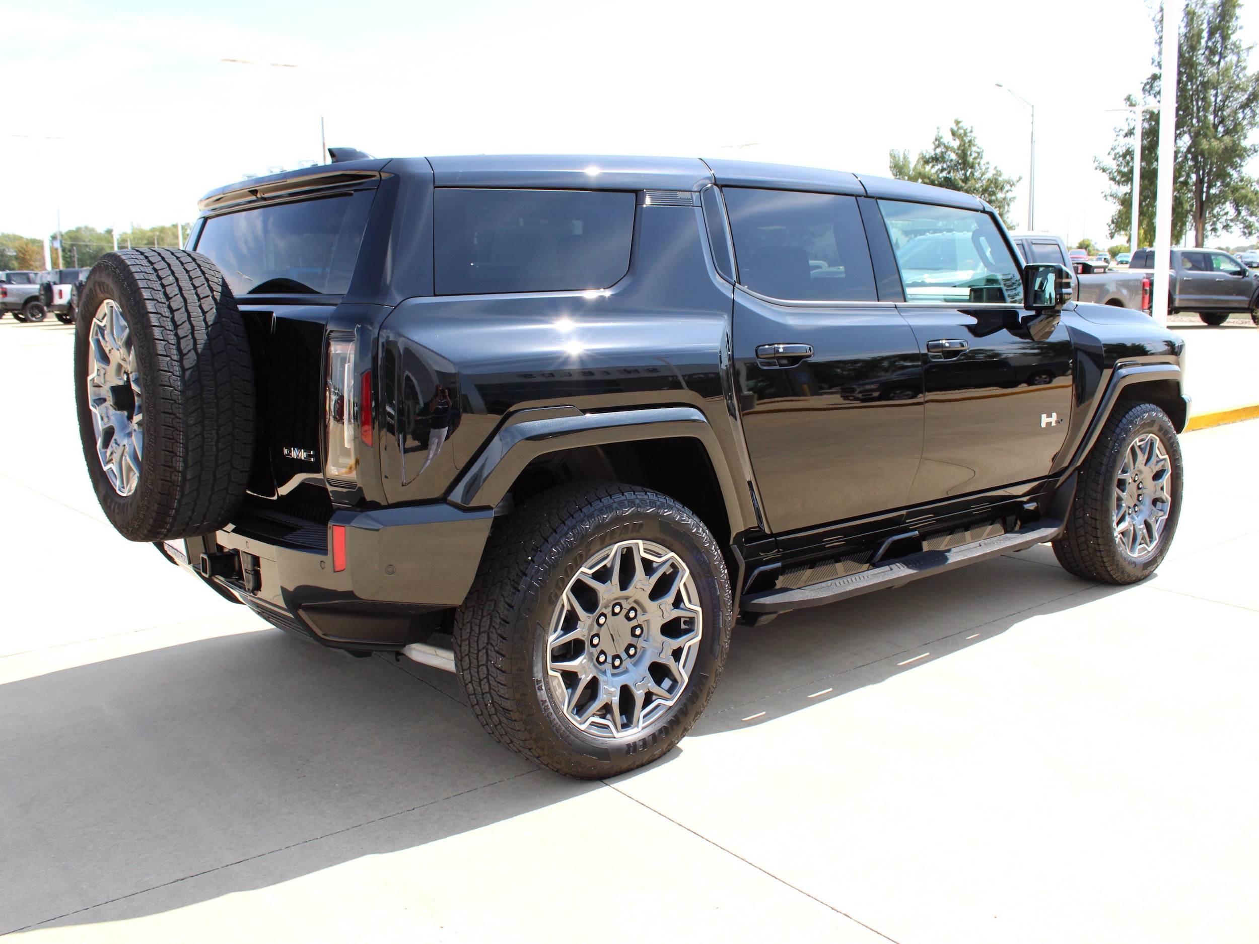 2025 GMC HUMMER EV 3X - Photo 8