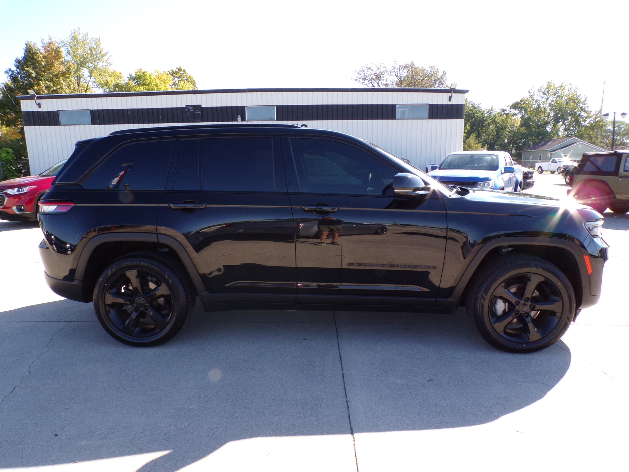 Used 2024 Jeep Grand Cherokee Limited SUV