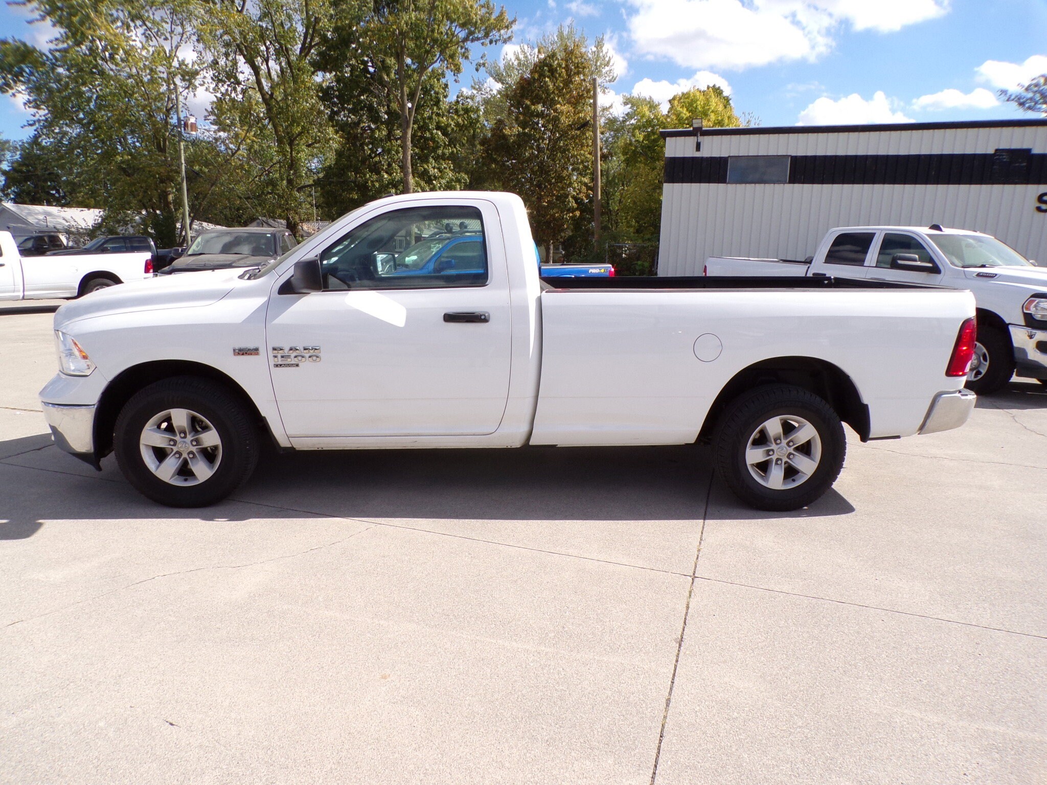 2019 Ram 1500 Classic Tradesman photo 2