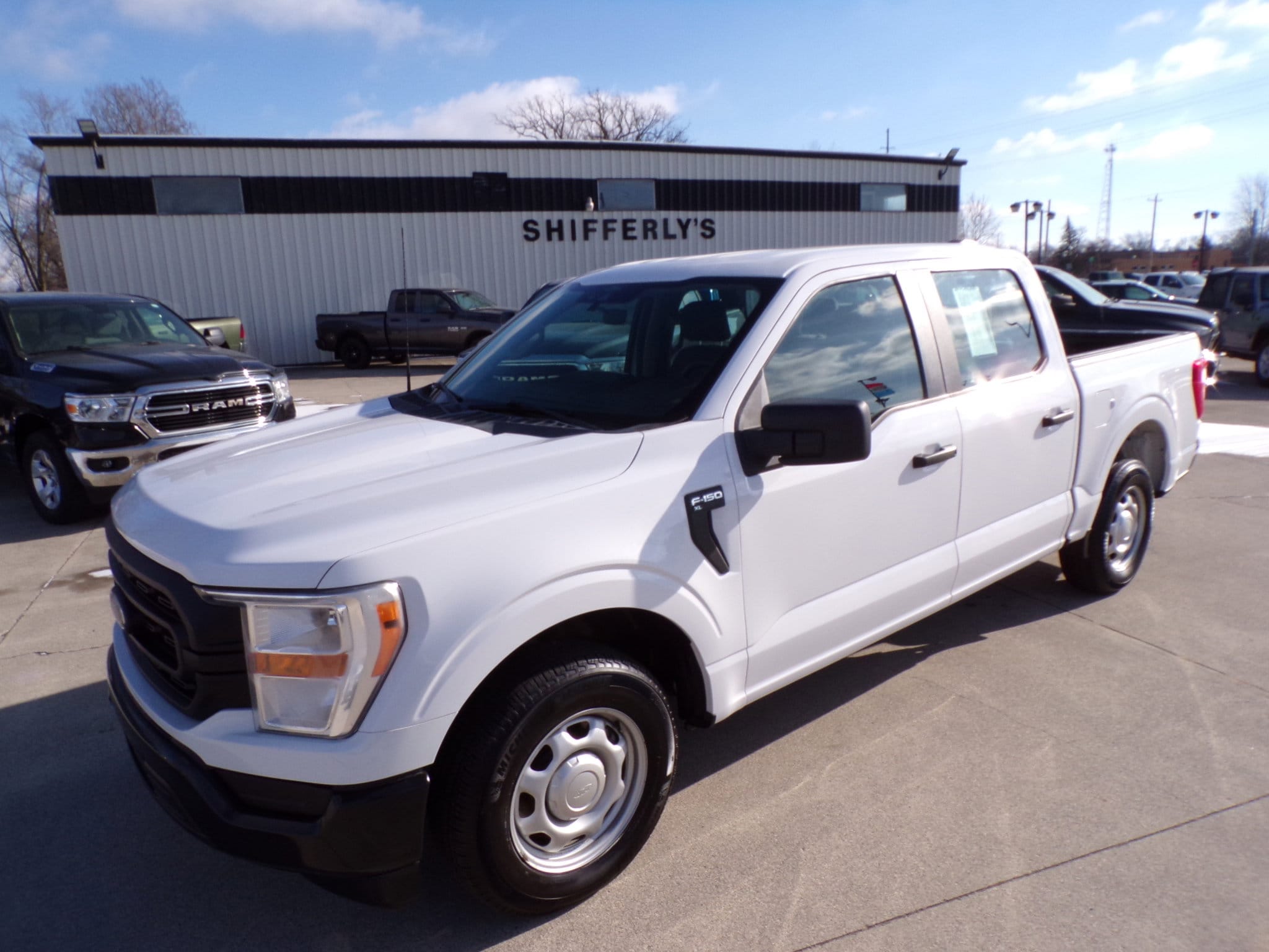 2021 Ford F-150 XL's photo