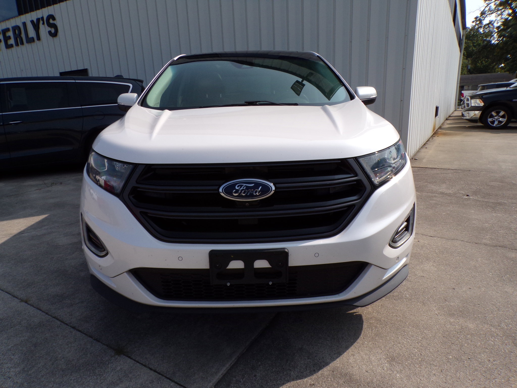 2018 Ford Edge Sport photo 2
