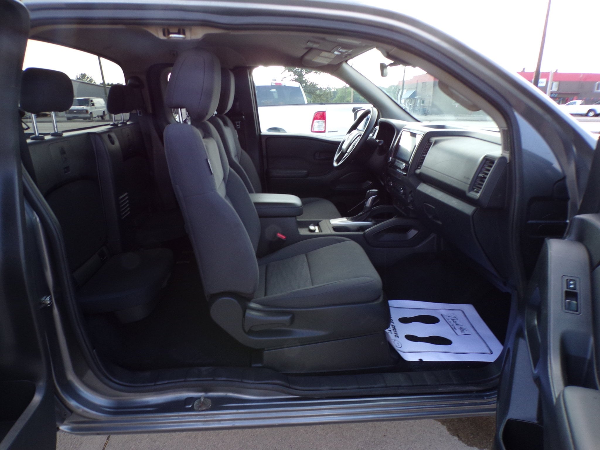 2023 Nissan Frontier S - Photo 34