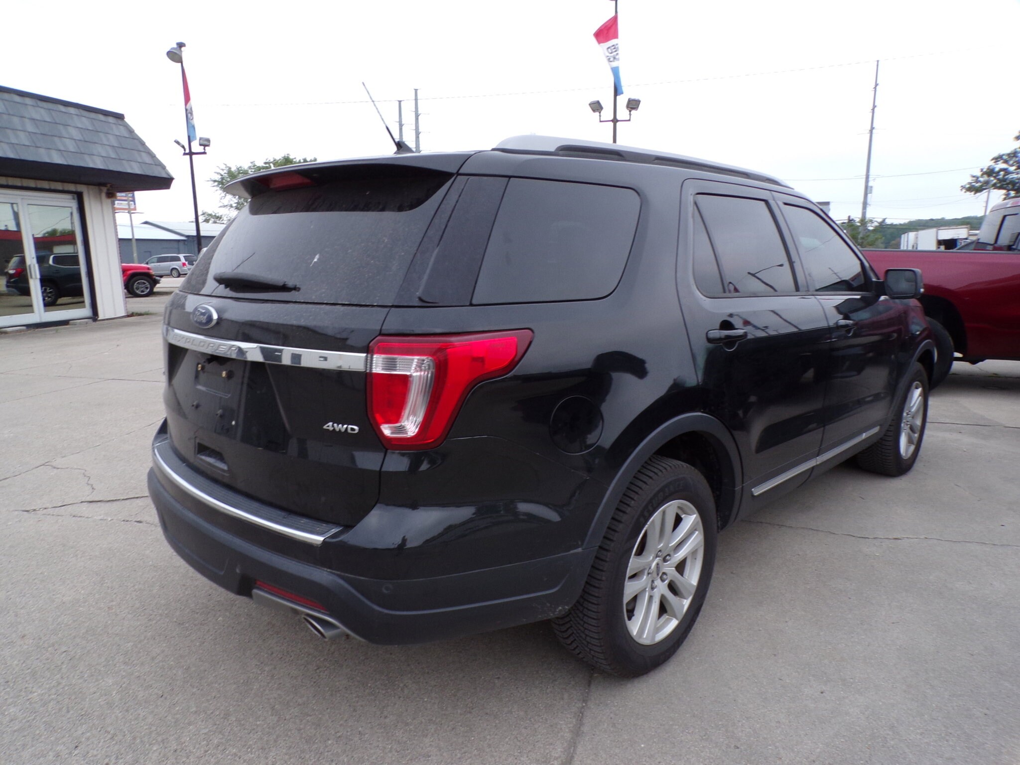 2018 Ford Explorer XLT photo 3