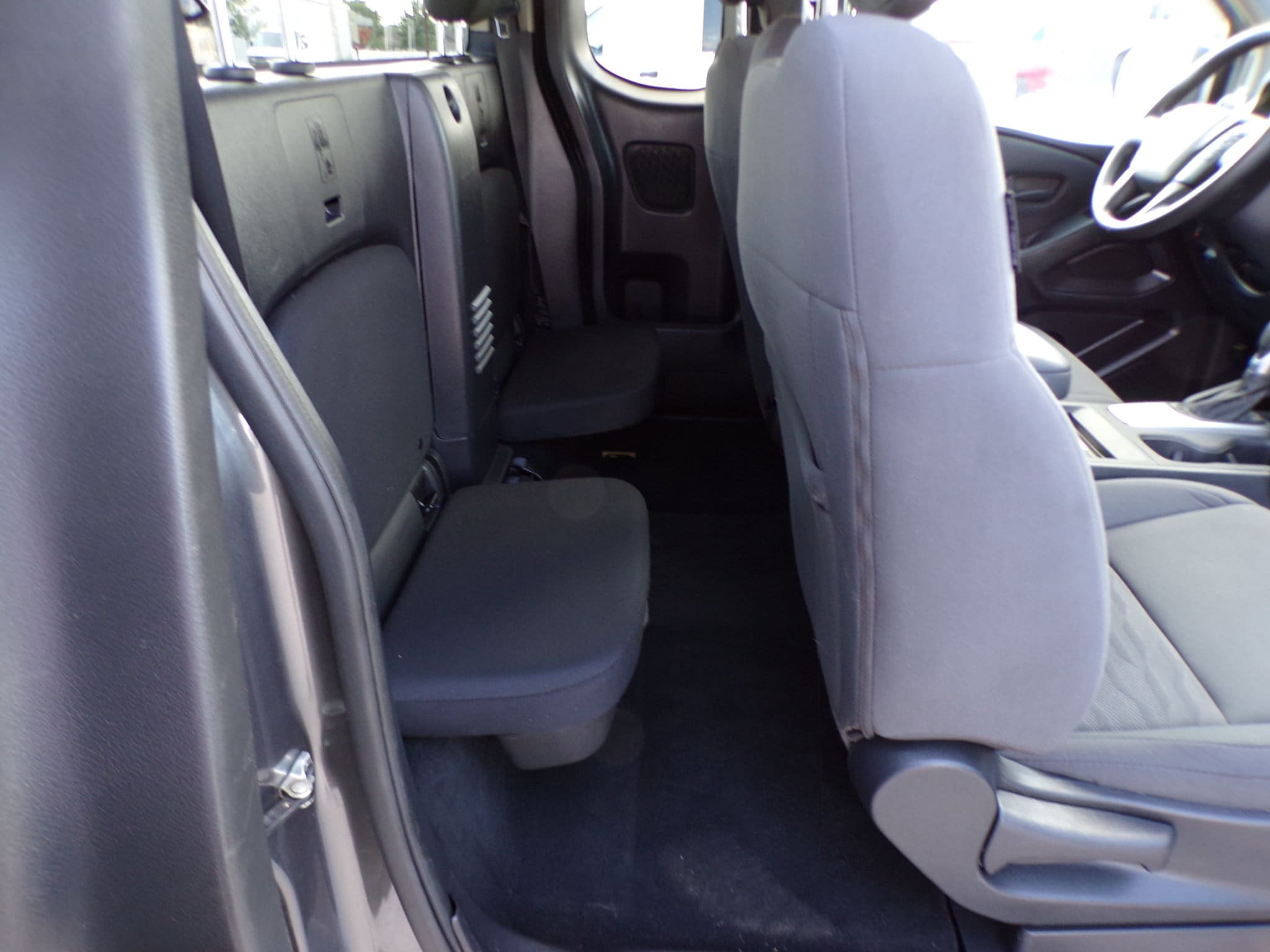 2023 Nissan Frontier S - Photo 33