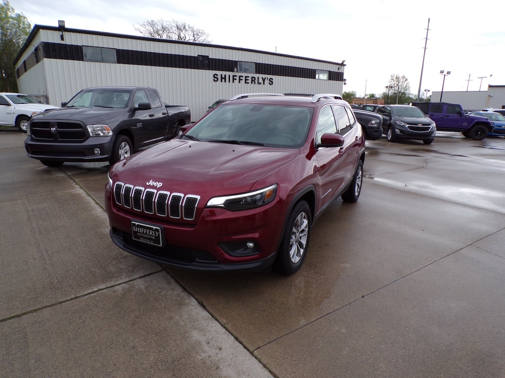 Used 2019 Jeep Cherokee Latitude Plus FWD SUV