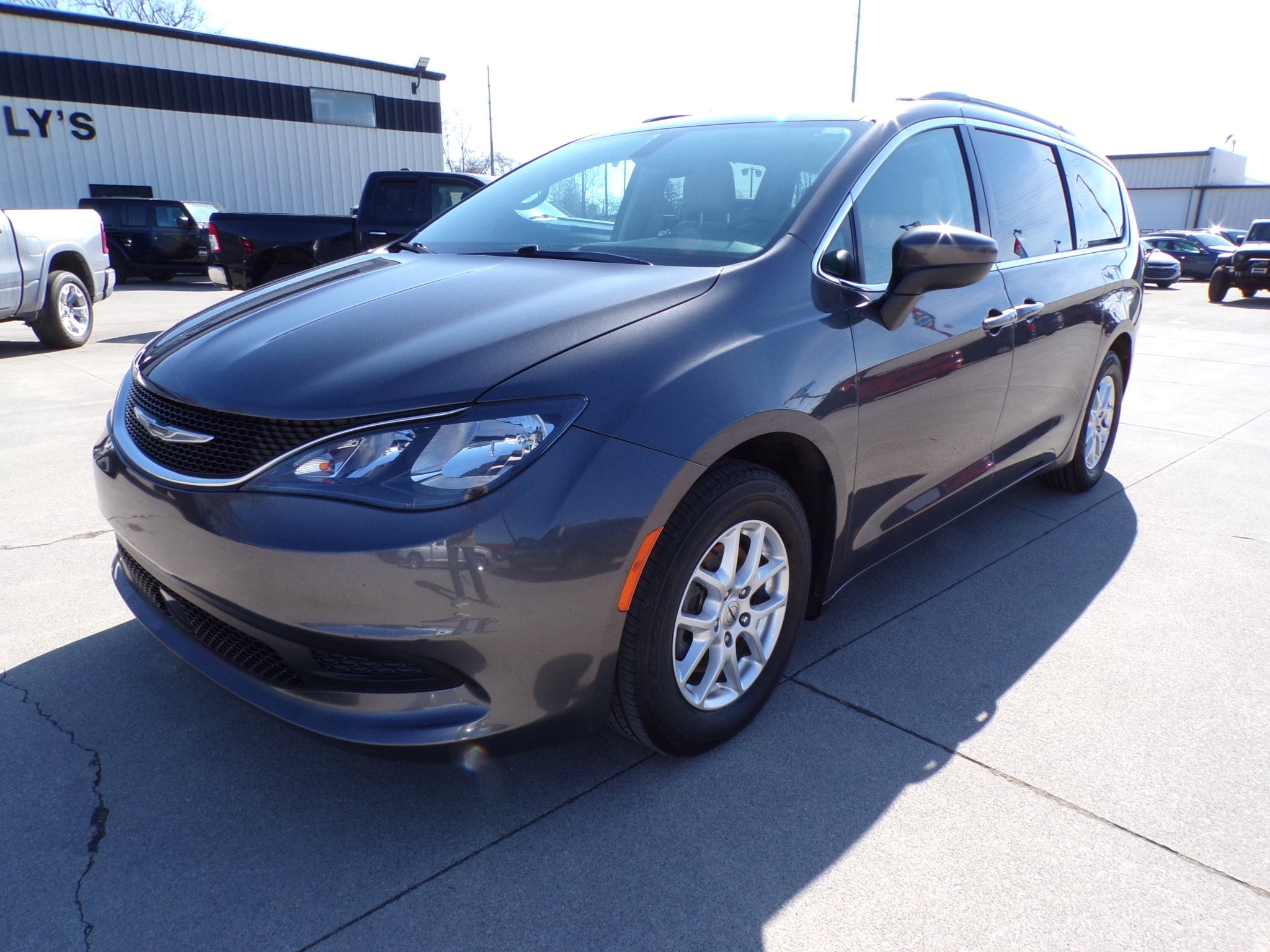 2021 Chrysler Voyager LXI