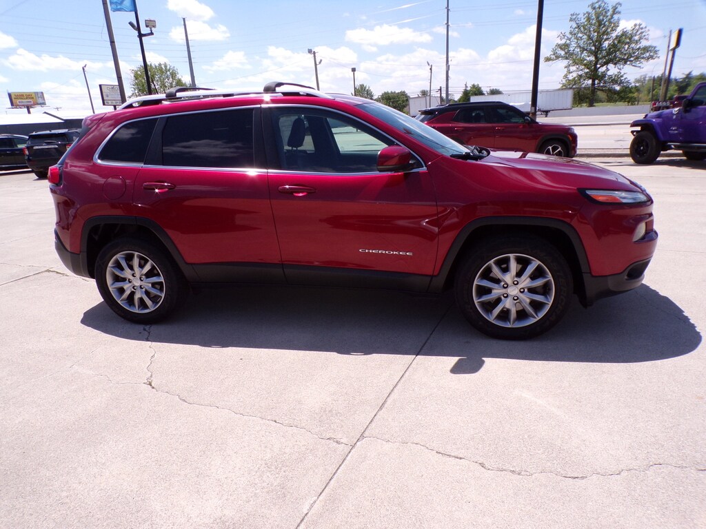 Used 2017 Jeep Cherokee Limited 4x4 SUV