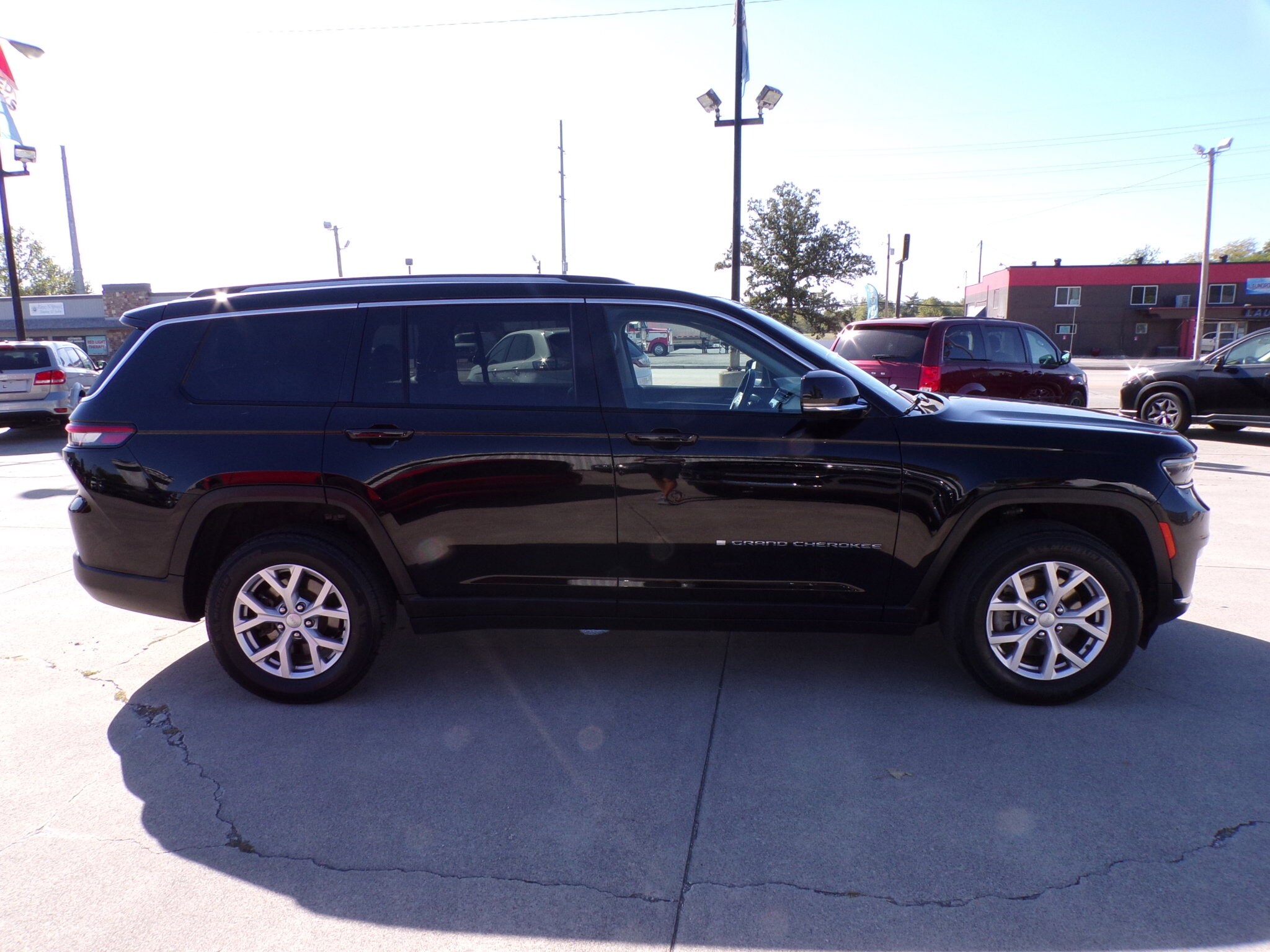 2022 Jeep Grand Cherokee Limited photo 4