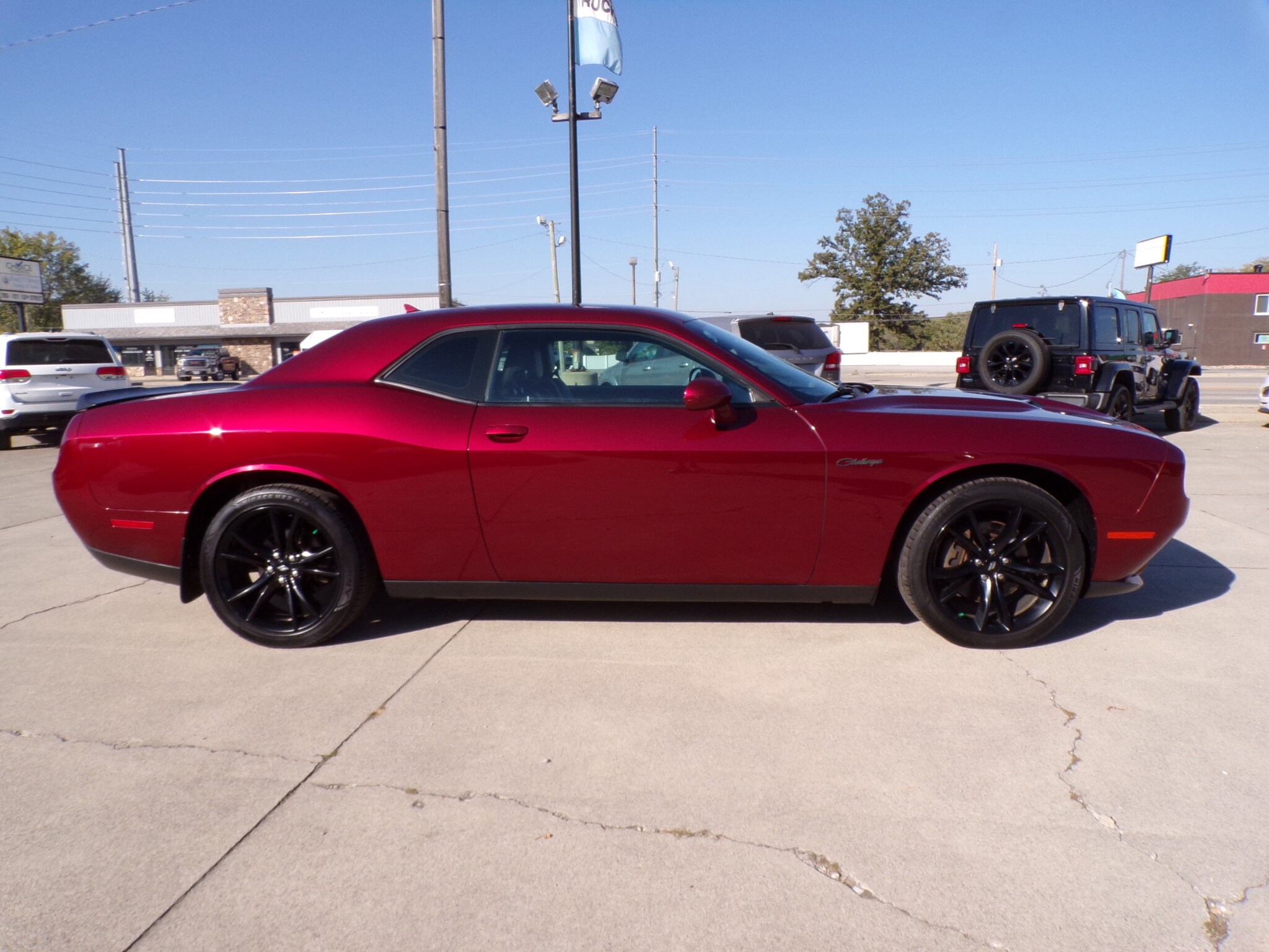 2018 Dodge Challenger SXT Plus photo 4