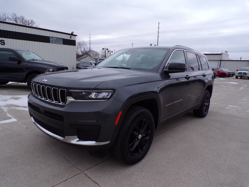 Used 2023 Jeep Grand Cherokee L Laredo SUV
