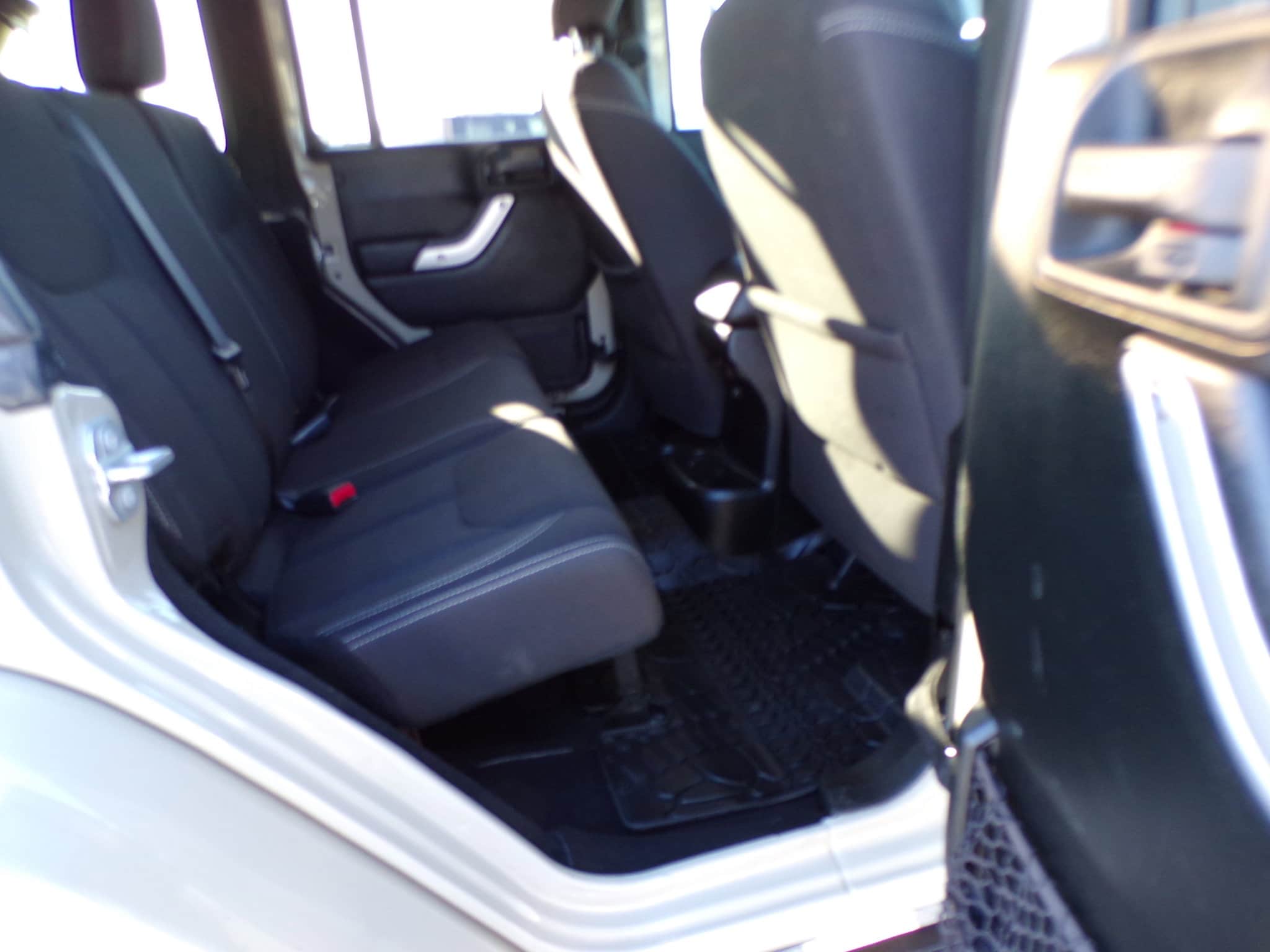 2017 Jeep Wrangler Unlimited Sahara - Photo 23