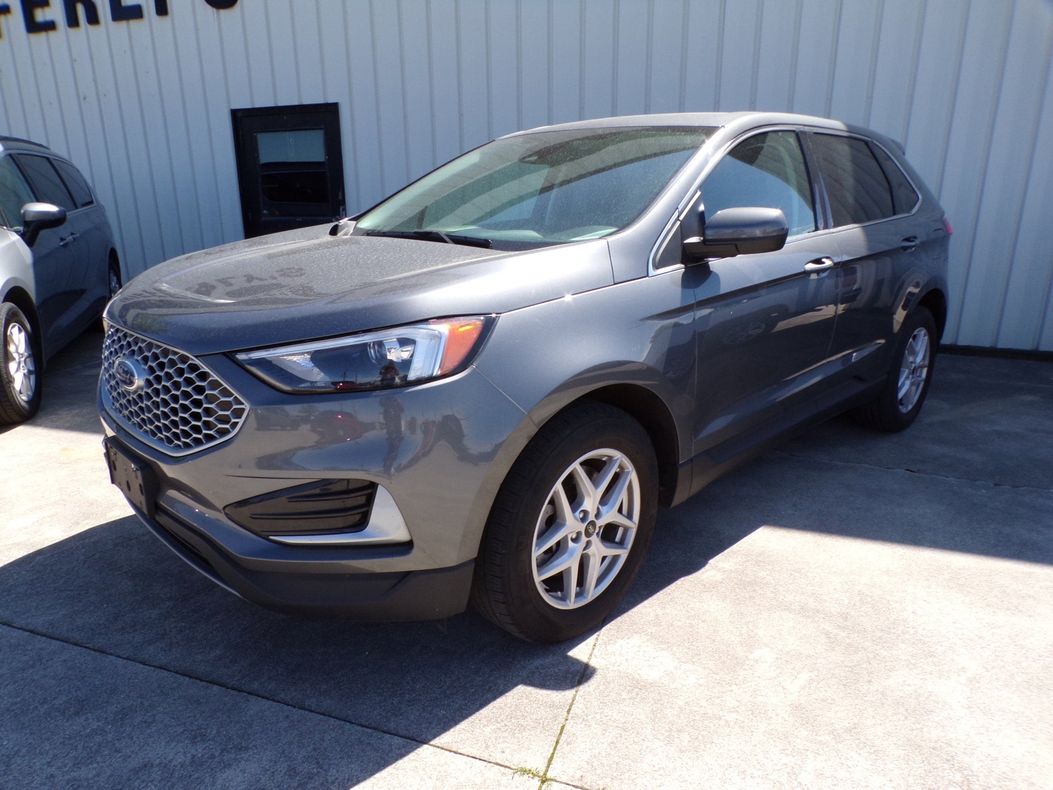 2023 Ford Edge SEL AWD's photo