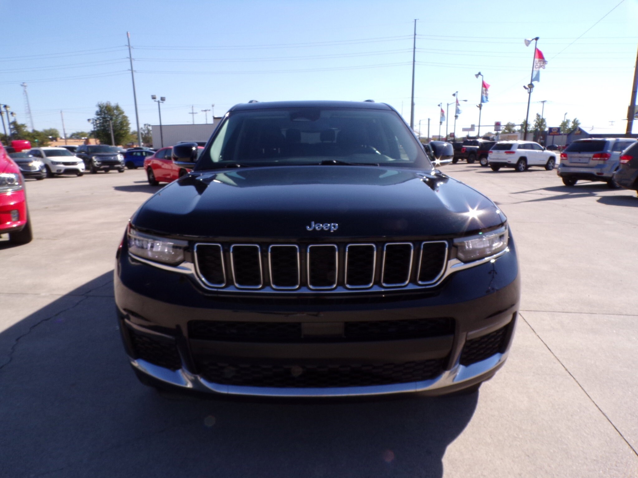 2022 Jeep Grand Cherokee Limited photo 2