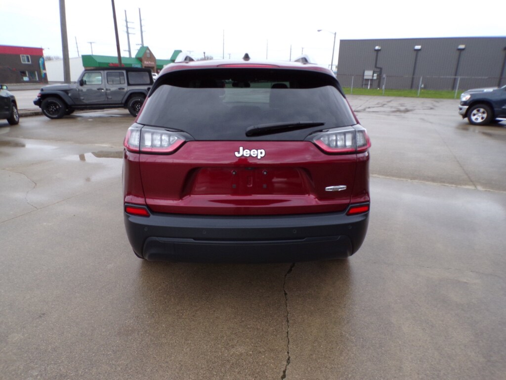 Used 2019 Jeep Cherokee Latitude Plus FWD SUV
