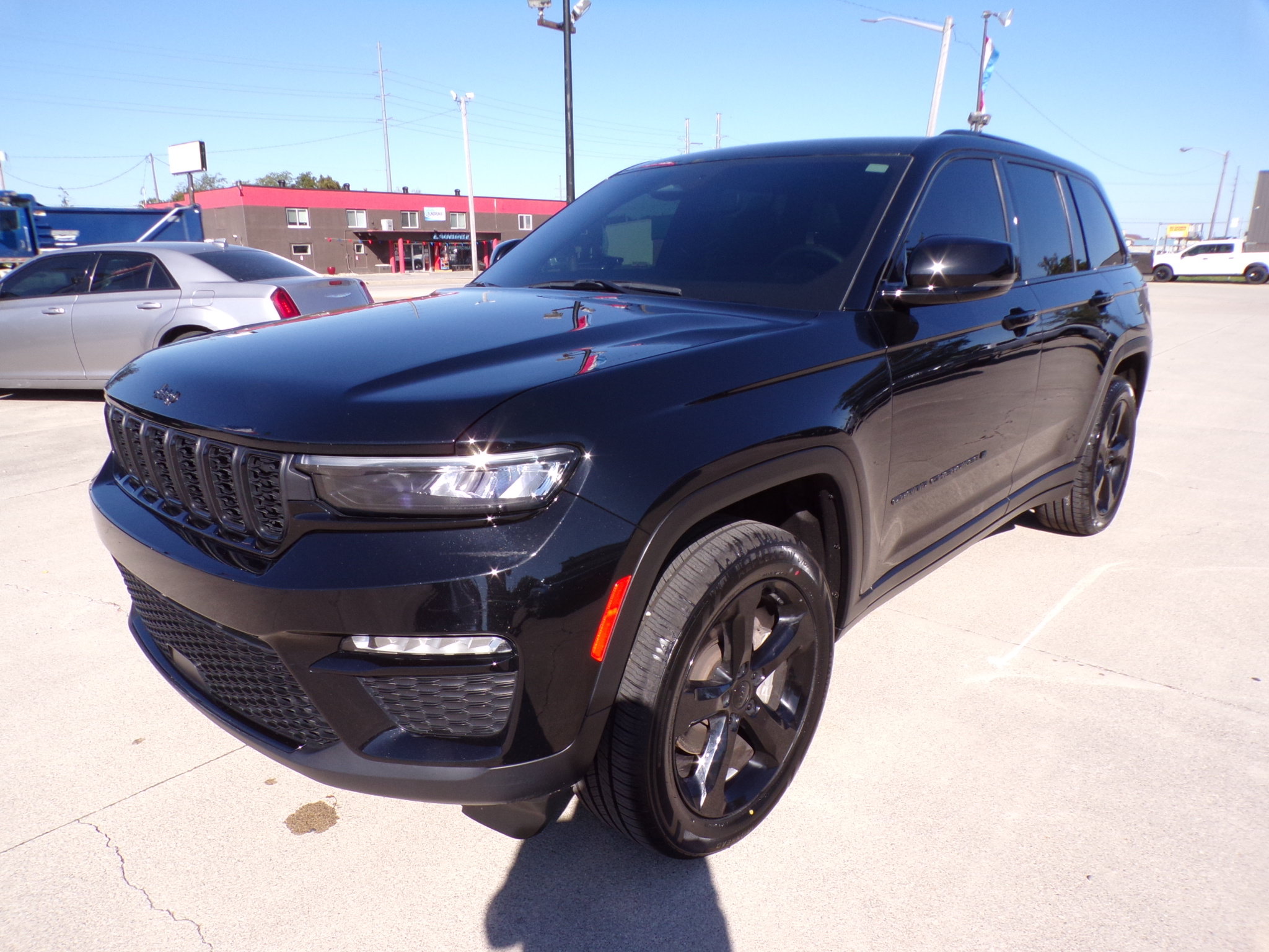 Used 2024 Jeep Grand Cherokee Limited SUV