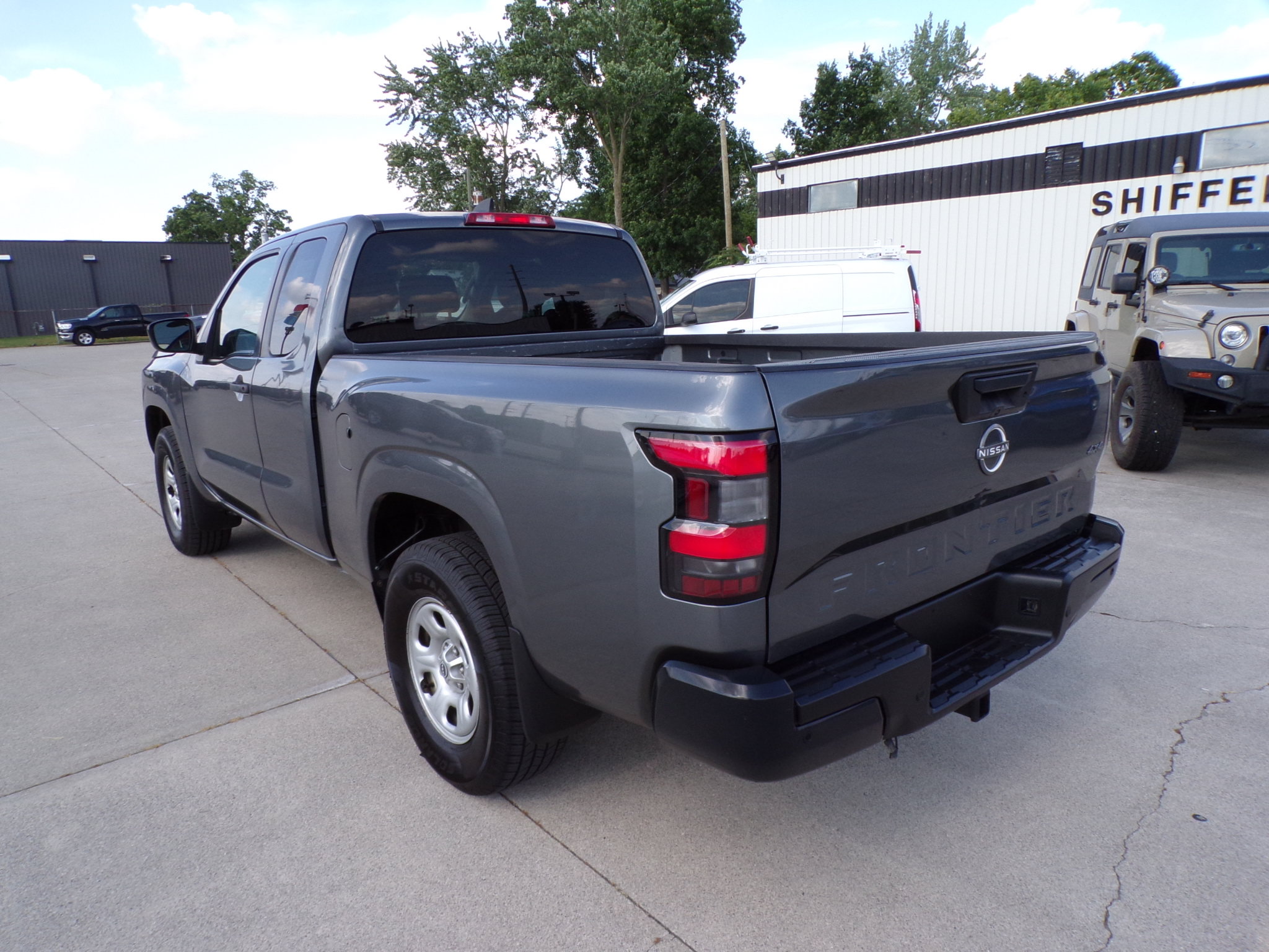 2023 Nissan Frontier S - Photo 7