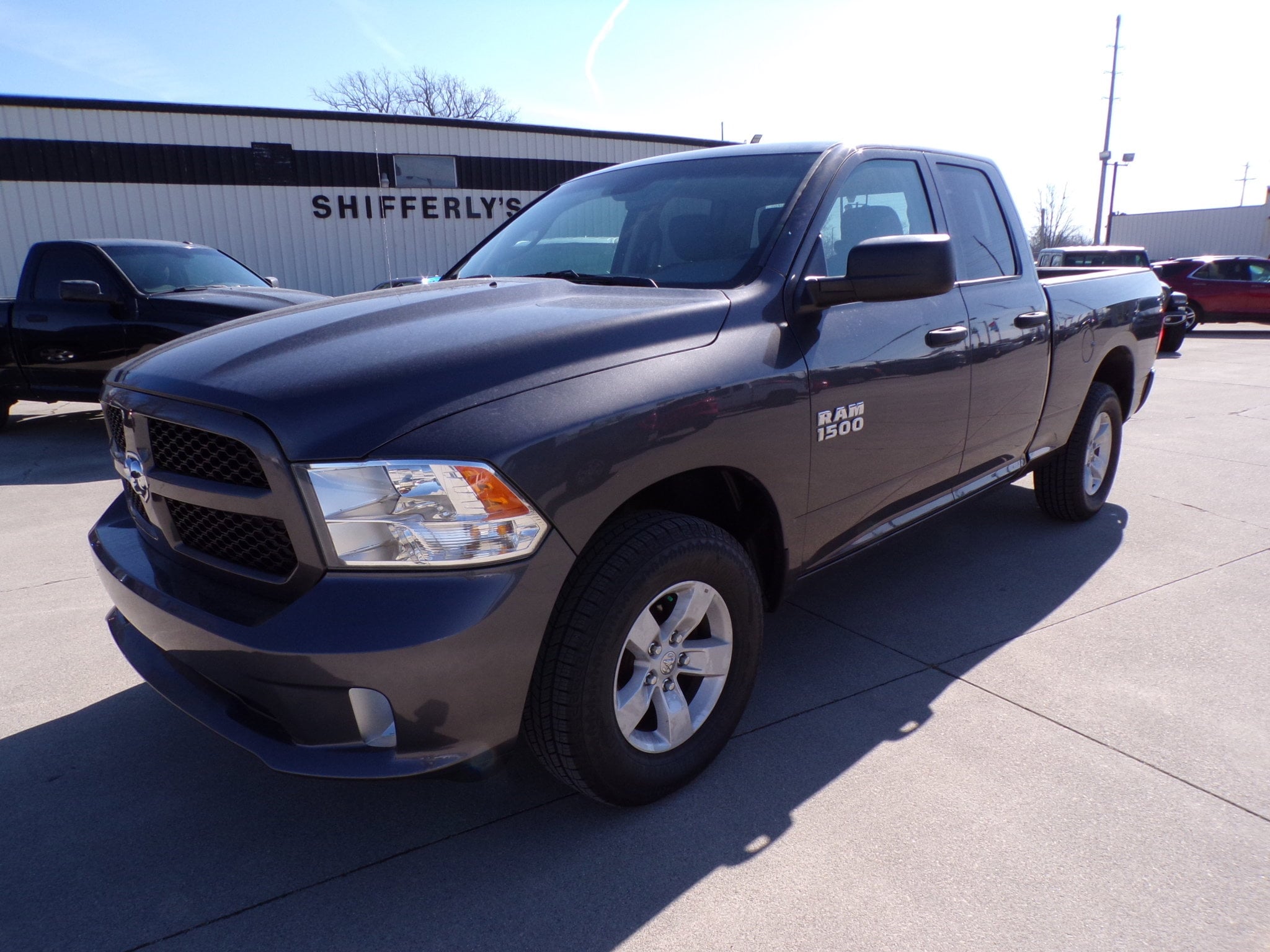 2016 RAM 1500 Express 4x4 Quad Cab 6'4's photo