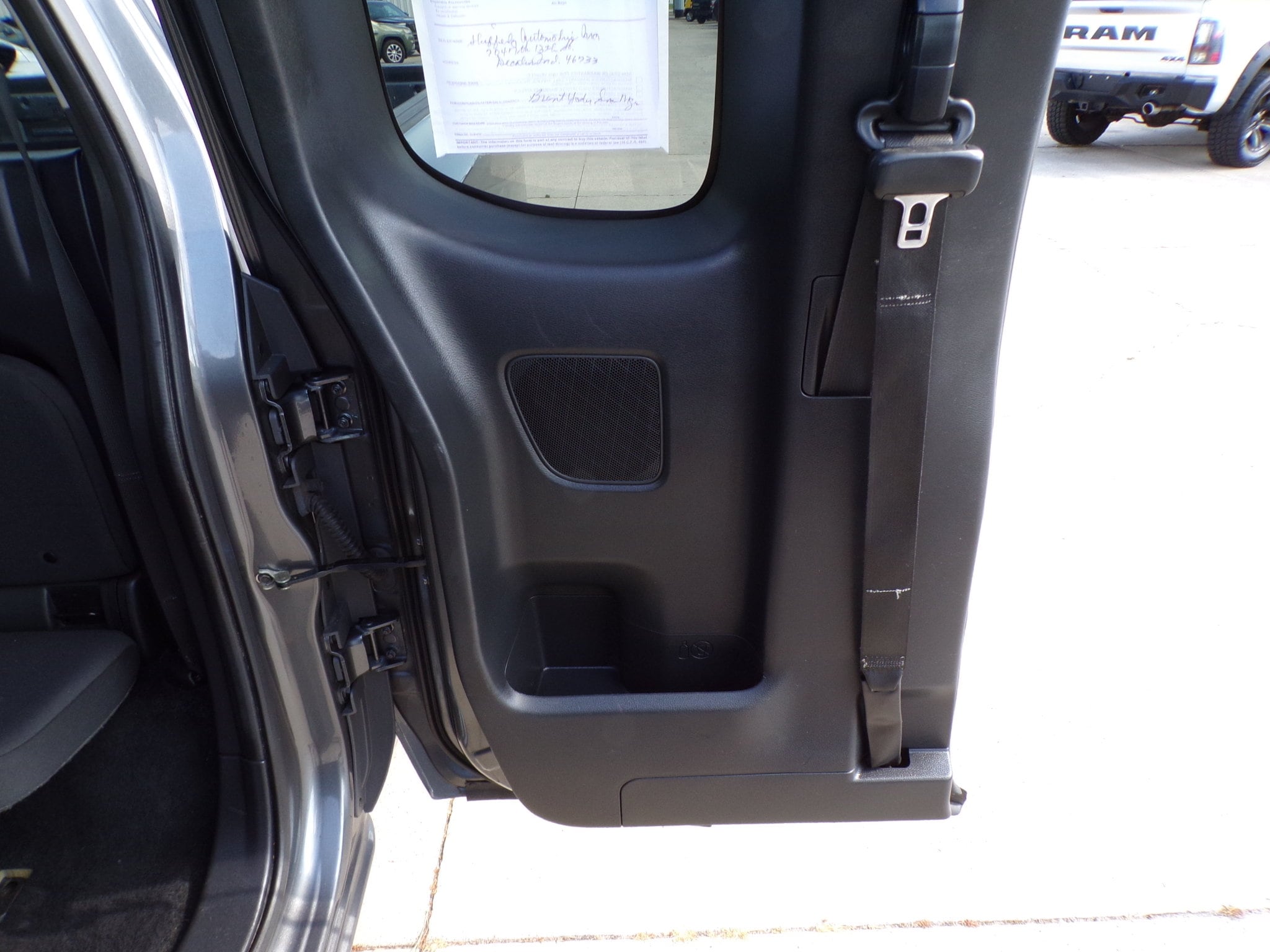 2023 Nissan Frontier S - Photo 15