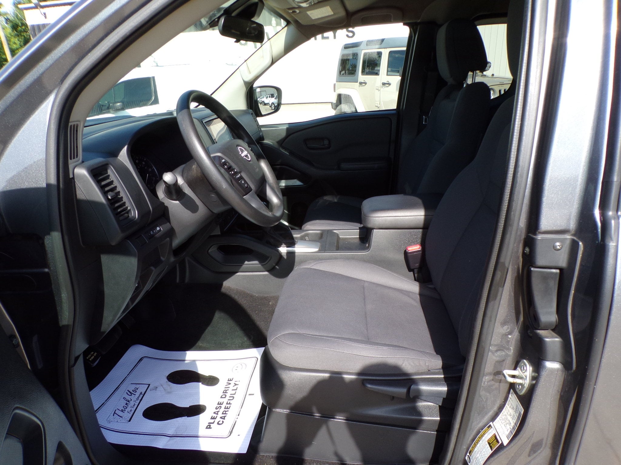 2023 Nissan Frontier S - Photo 14
