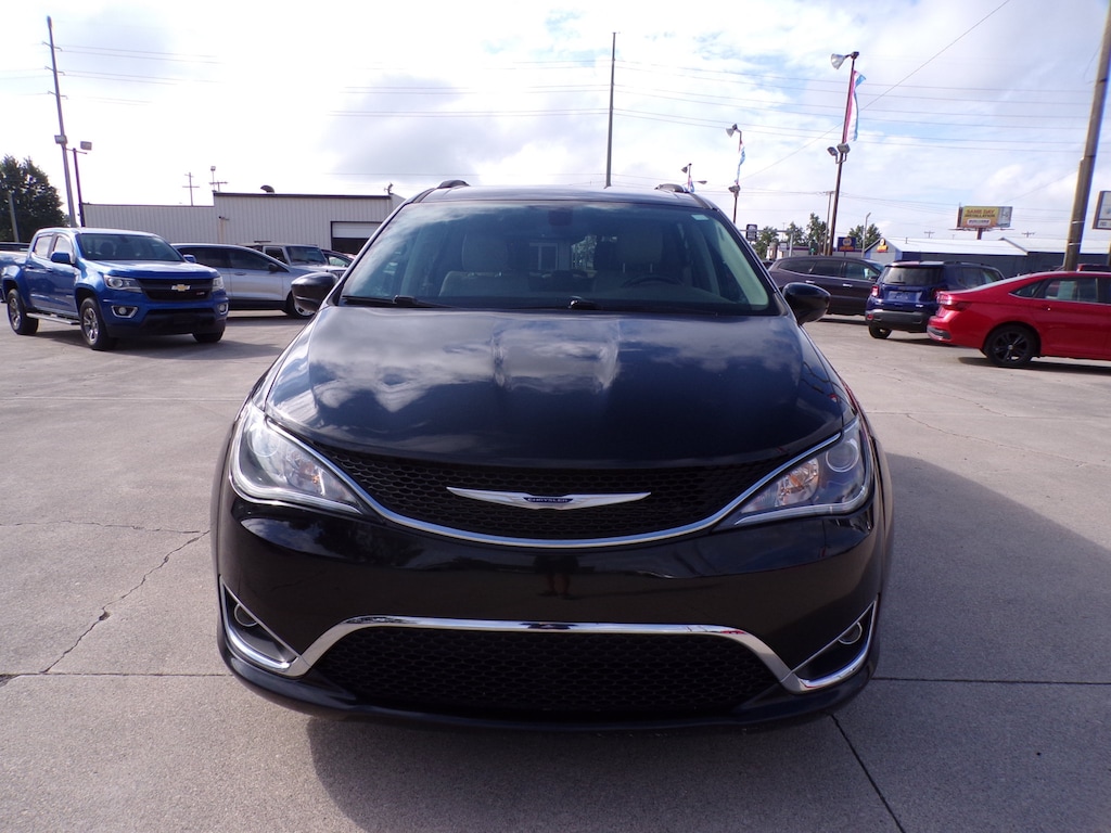 Used 2020 Chrysler Pacifica Touring L Van Passenger Van