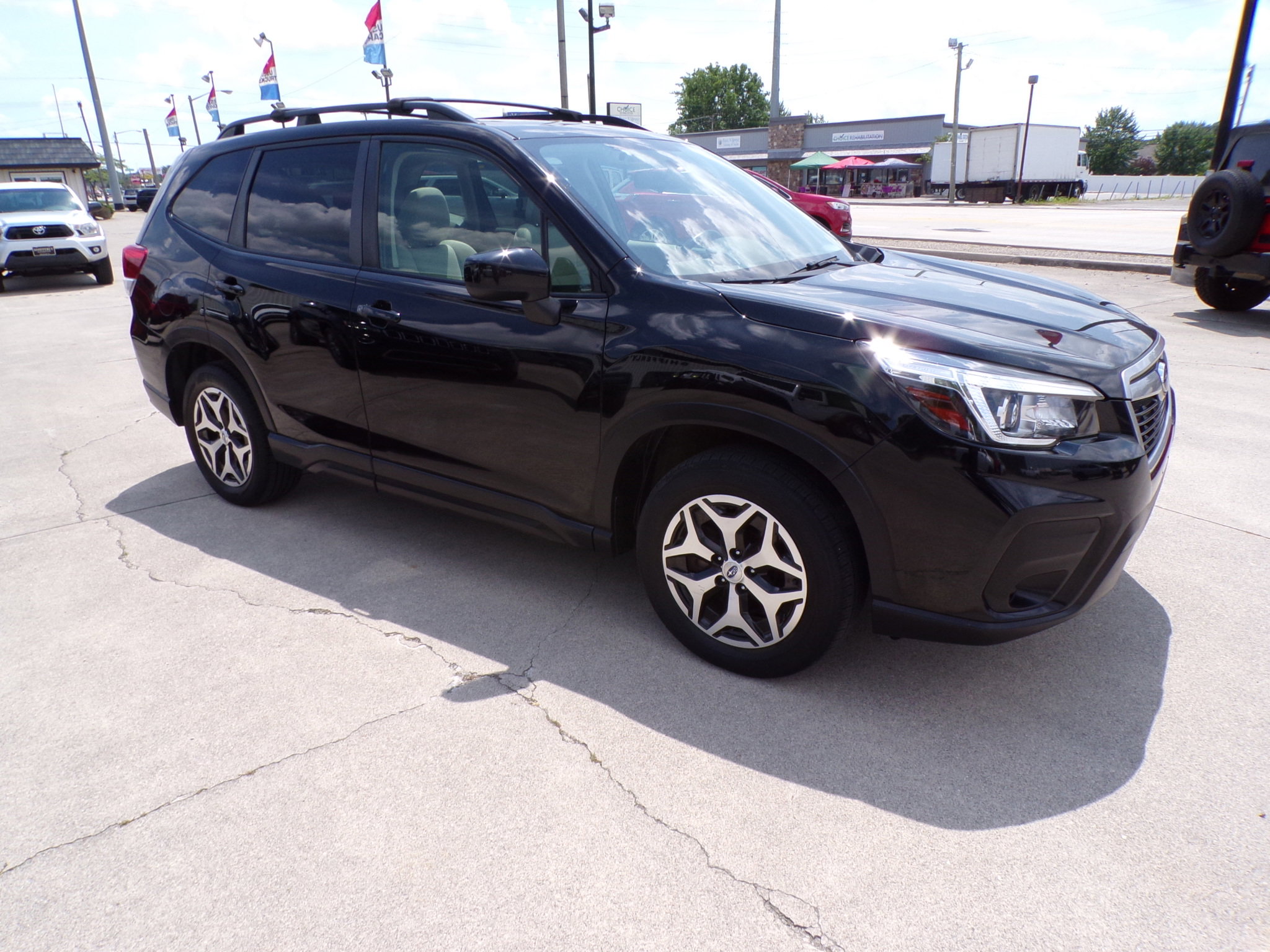 2020 Subaru Forester Premium photo 3