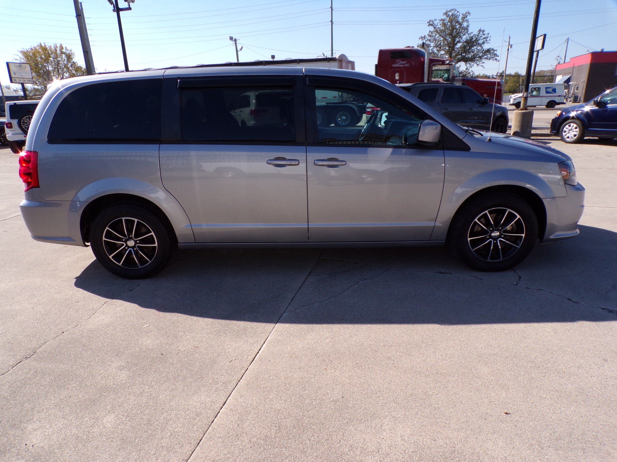 Used 2019 Dodge Grand Caravan GT Van Passenger Van