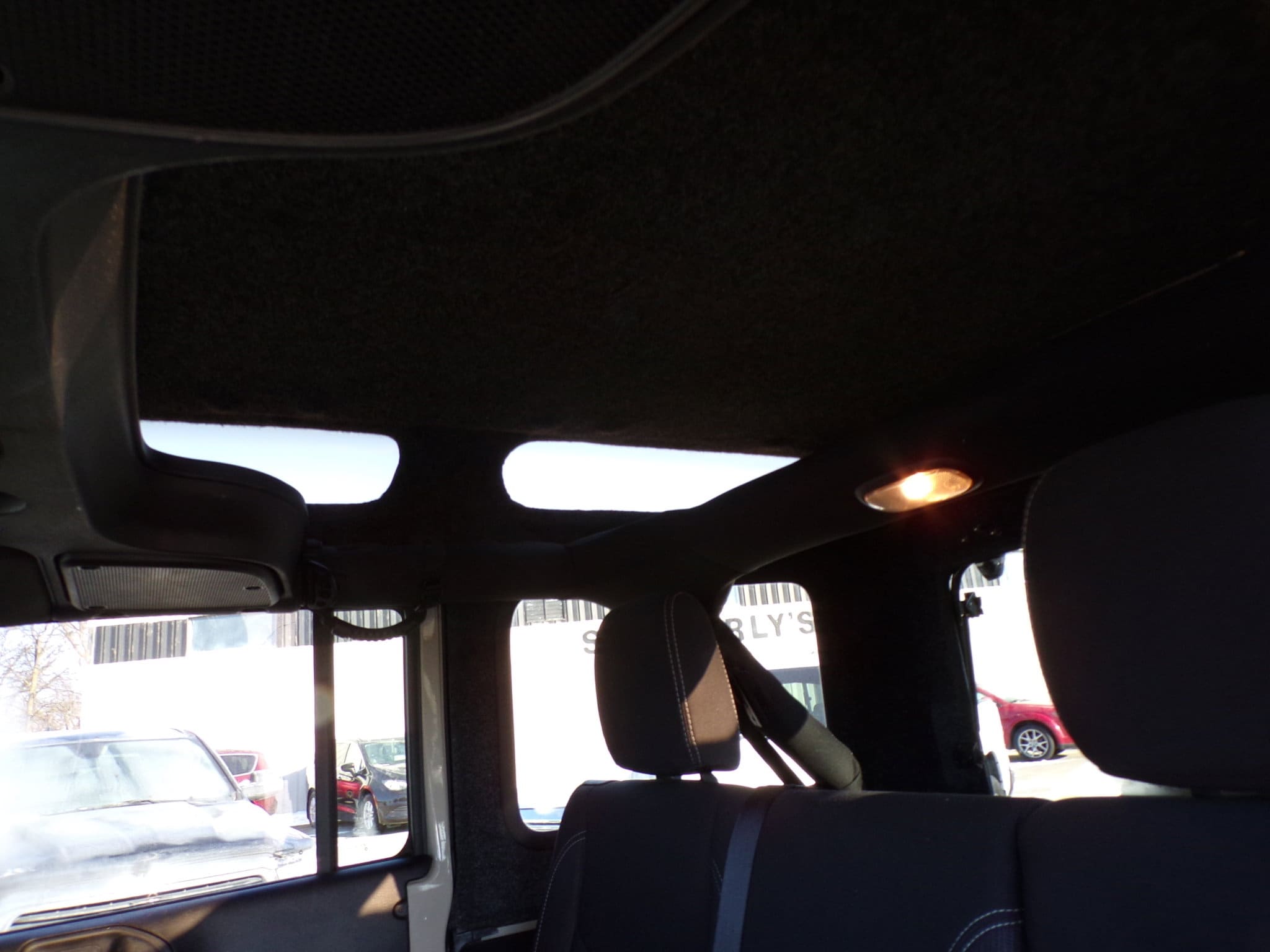 2017 Jeep Wrangler Unlimited Sahara - Photo 11
