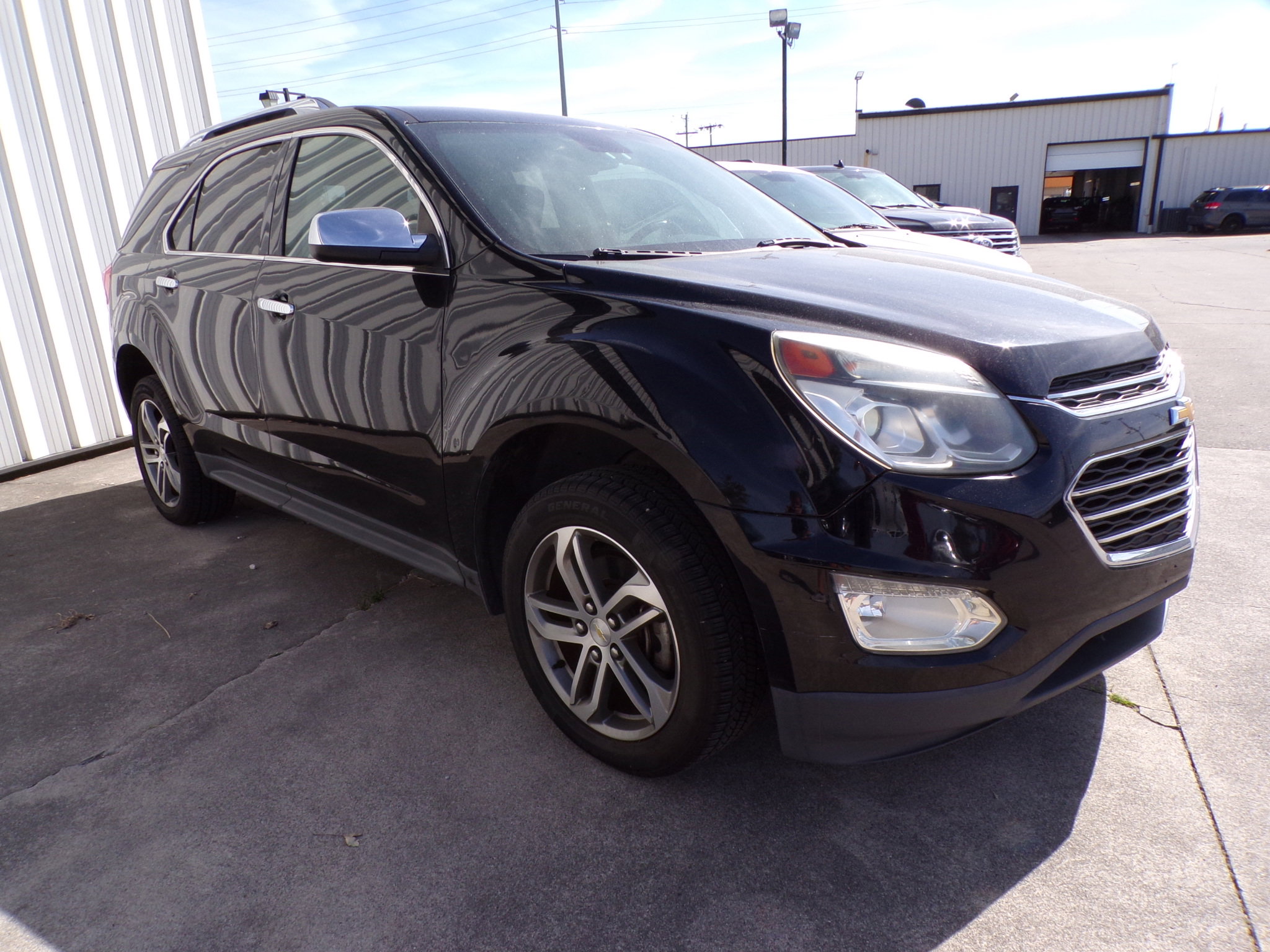 2017 Chevrolet Equinox Premier photo 2