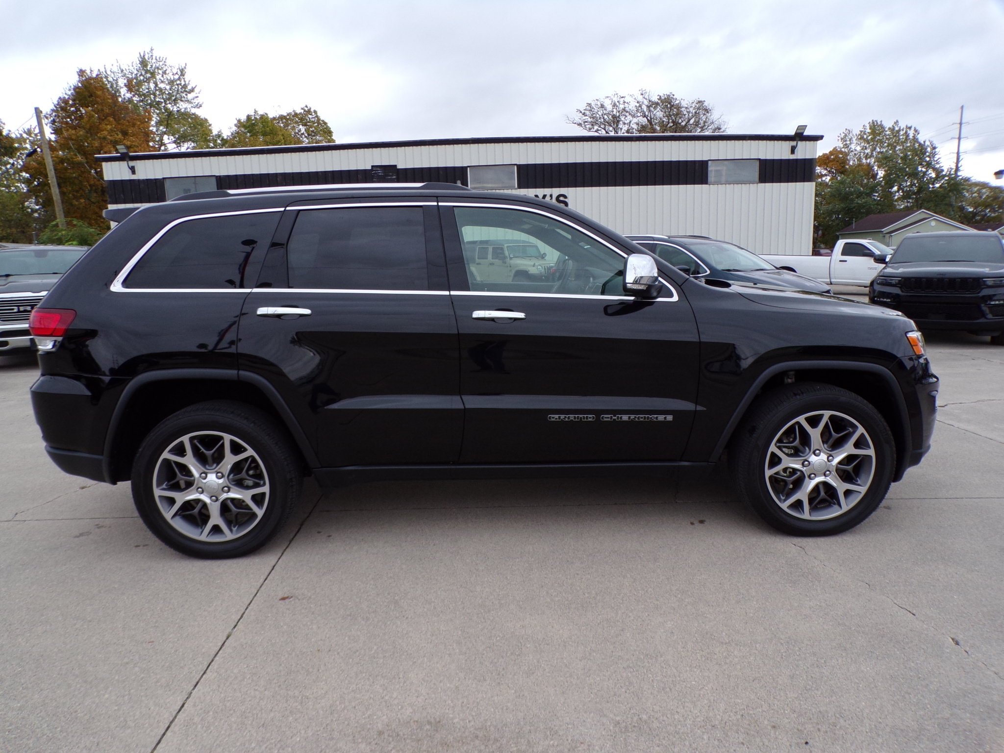 Used 2021 Jeep Grand Cherokee Limited SUV