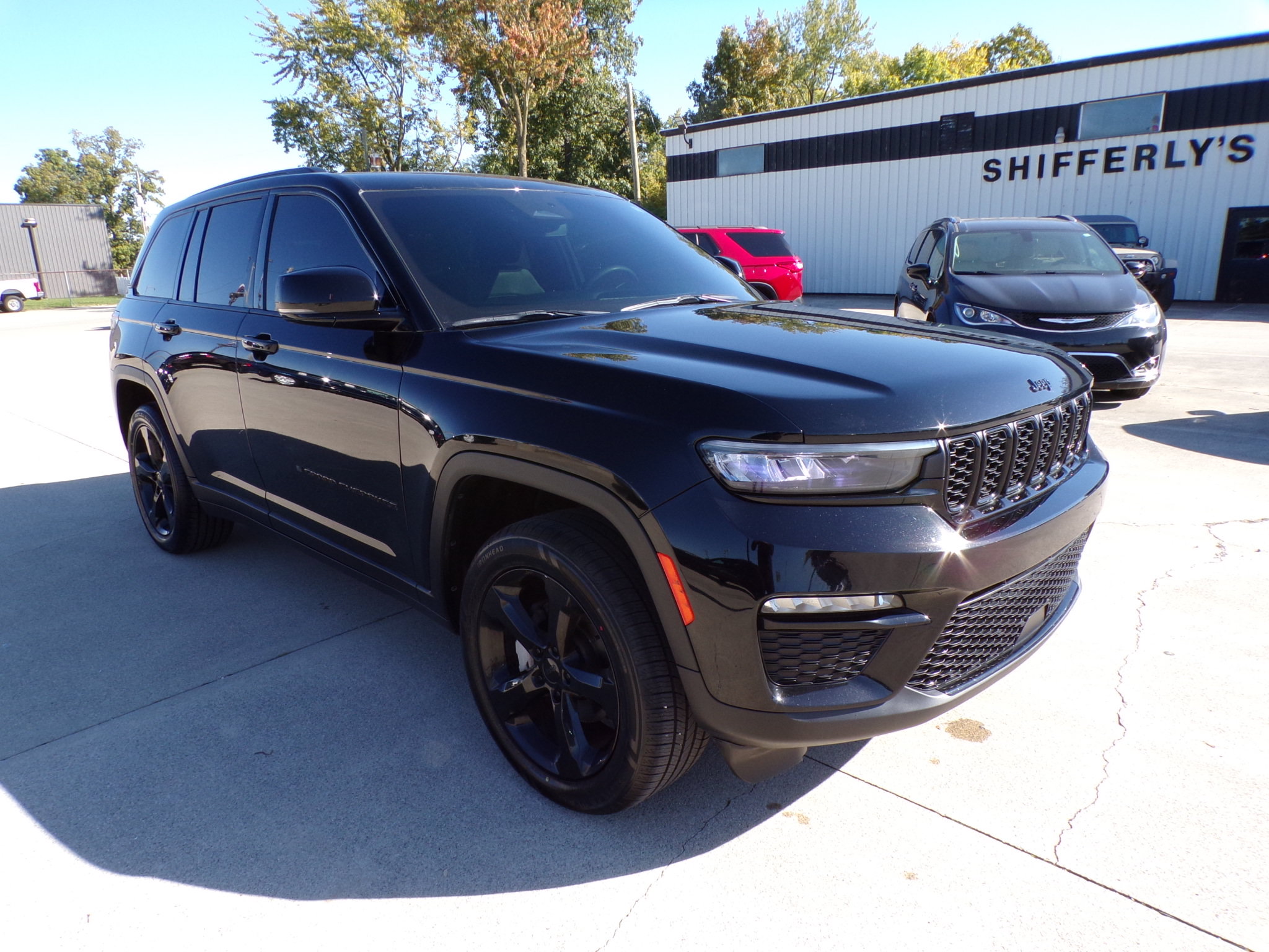 Used 2024 Jeep Grand Cherokee Limited SUV