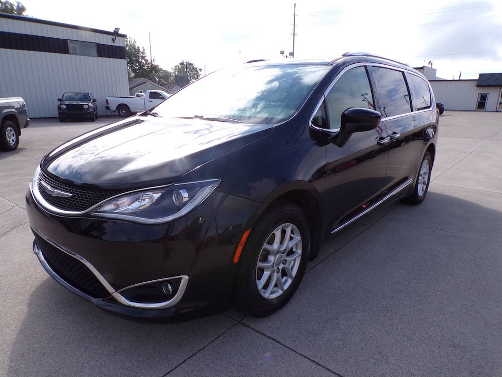Used 2020 Chrysler Pacifica Touring L Van Passenger Van