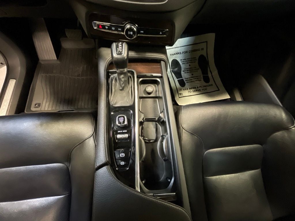 2019 Volvo XC90 9