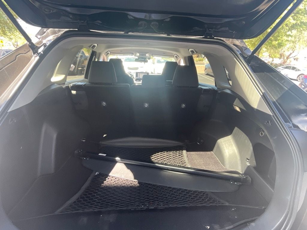 2024 Toyota RAV4 XLE - Photo 24