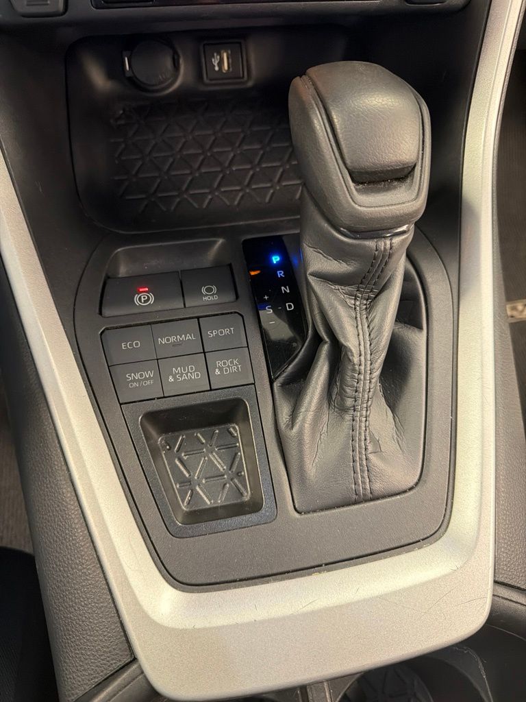 2024 Toyota RAV4 9