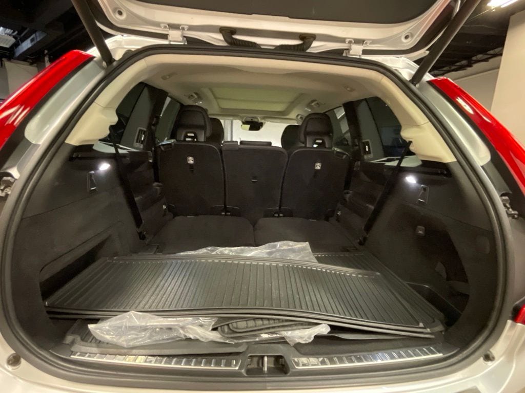 2019 Volvo XC90 16