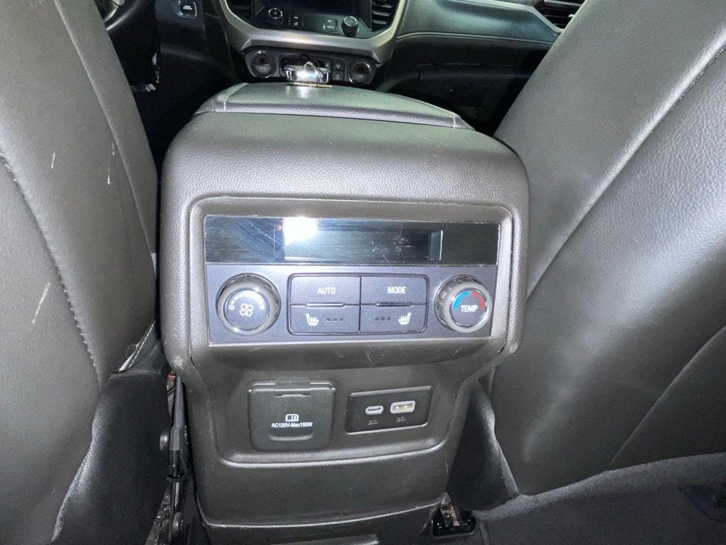 2023 GMC Acadia Denali - Photo 7