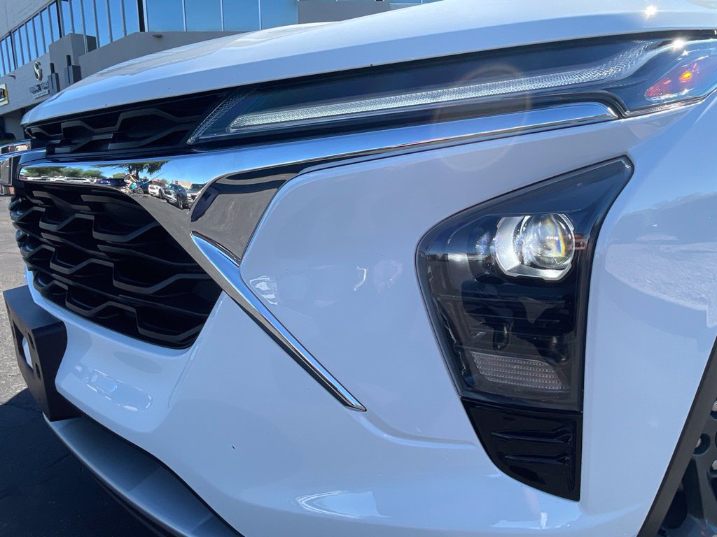 2025 Chevrolet Trax LT - Photo 8