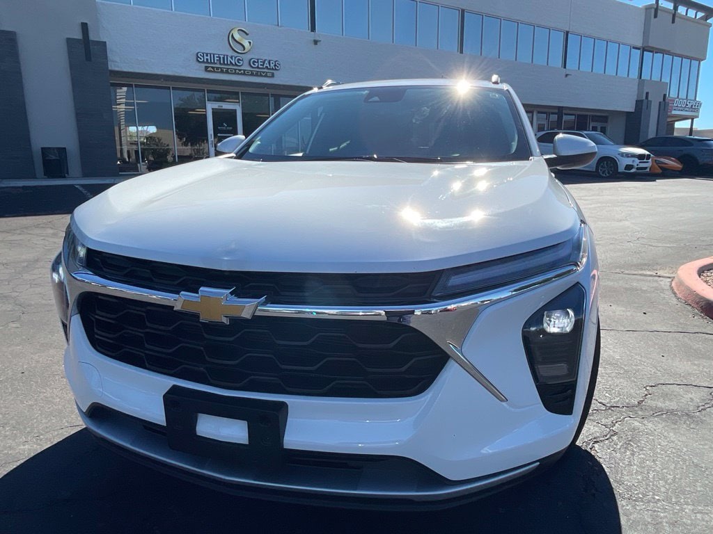 2025 Chevrolet Trax LT - Photo 7
