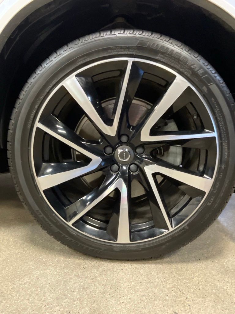 2019 Volvo XC90 21