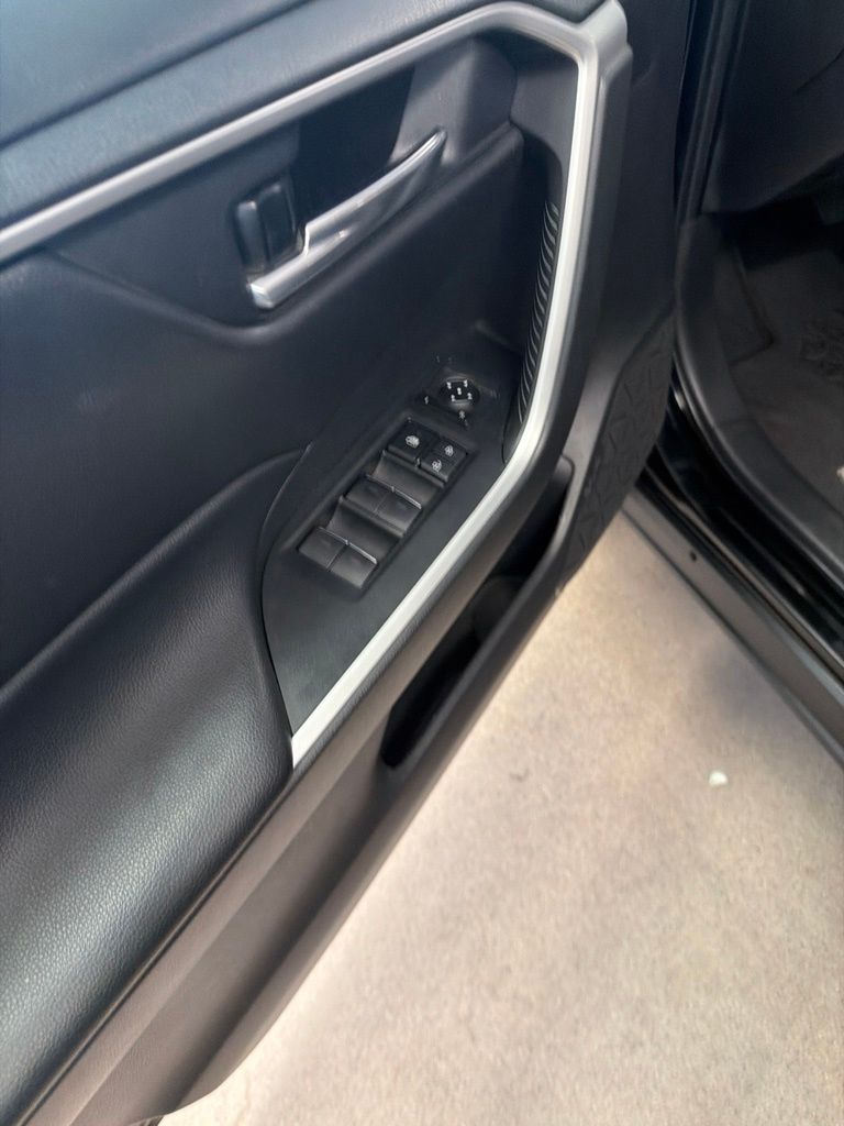 2024 Toyota RAV4 17